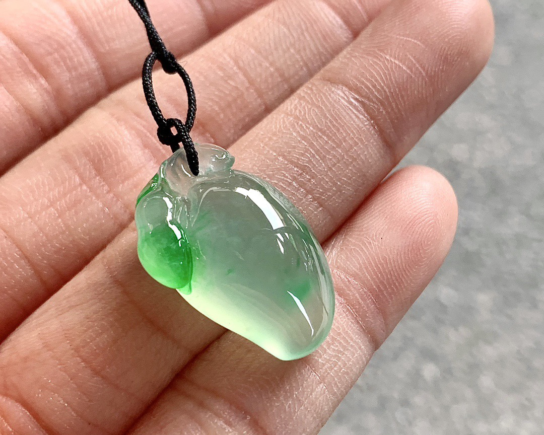 ️ 福瓜通体盈绿如凝露，弧线饱满似初熟。
尺寸21.8×14×7.3