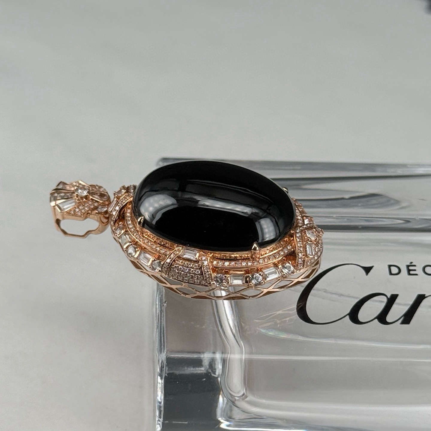 精品18k墨翠蛋面吊坠 种好色正 黑度极好 油性十足 尺寸45.2