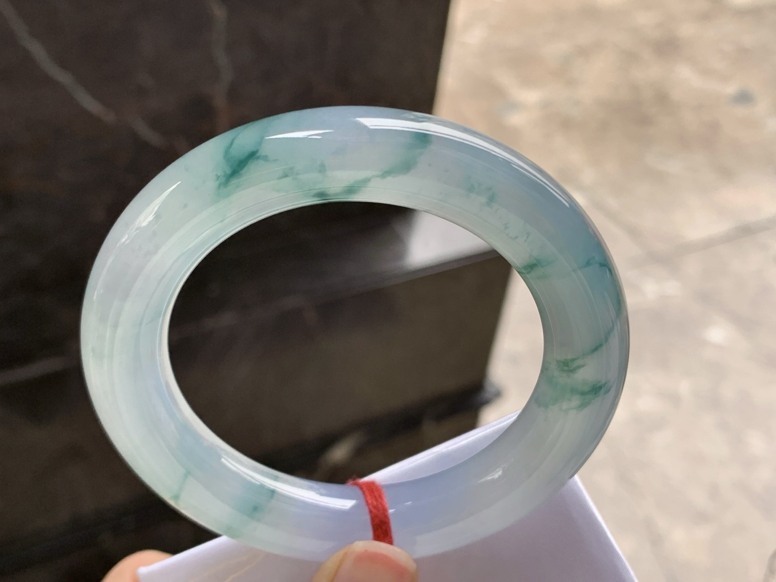 56-12.8

蓝花圆条手镯^_^水润冰透