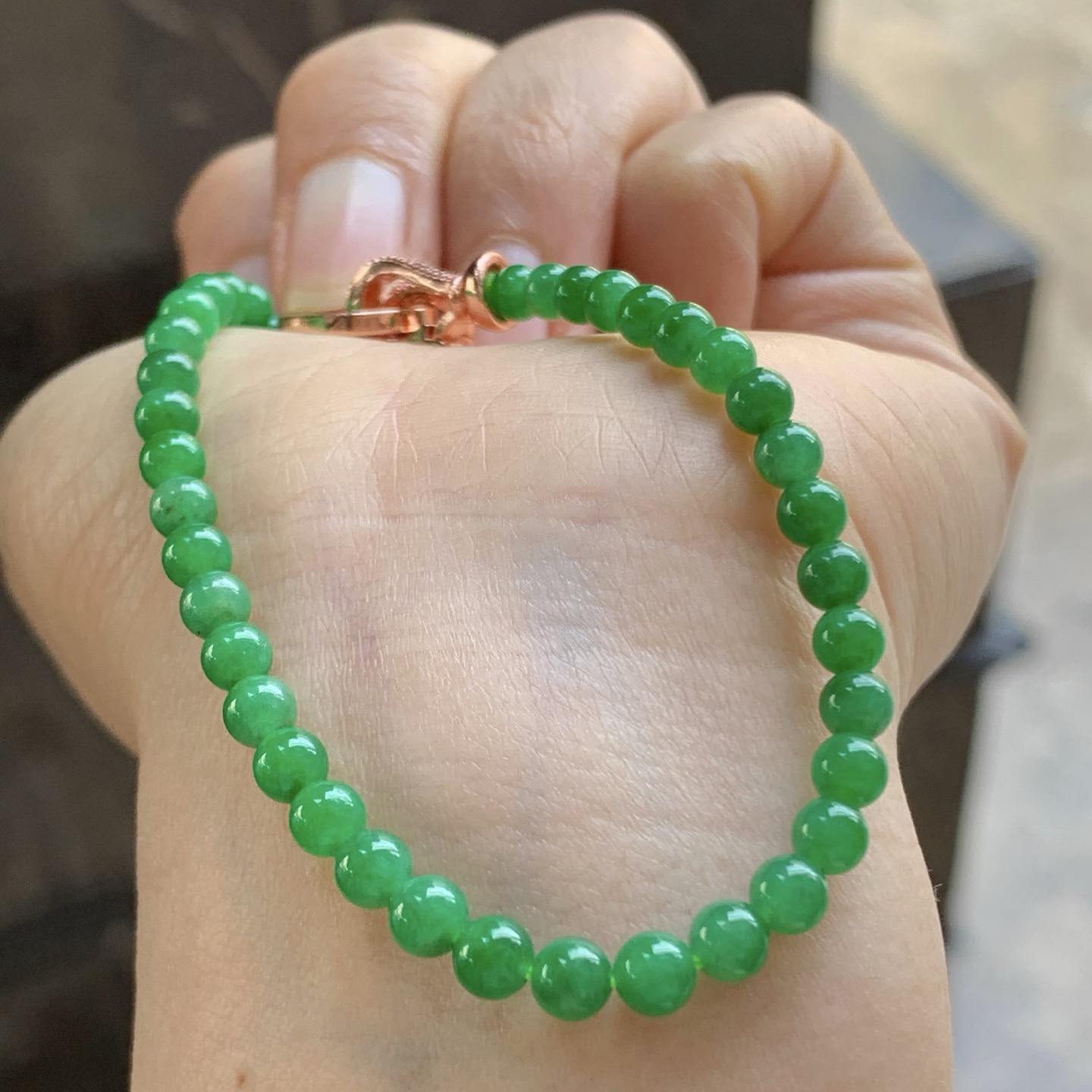 辣绿色手串^_^鲜艳 尺寸4.3