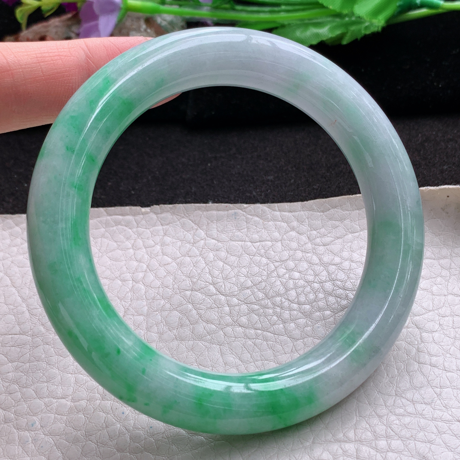 jx大圈口60*11.5*11.8招财美人镯 天然翡翠a货手镯飘绿花圆条正圈玉镯子