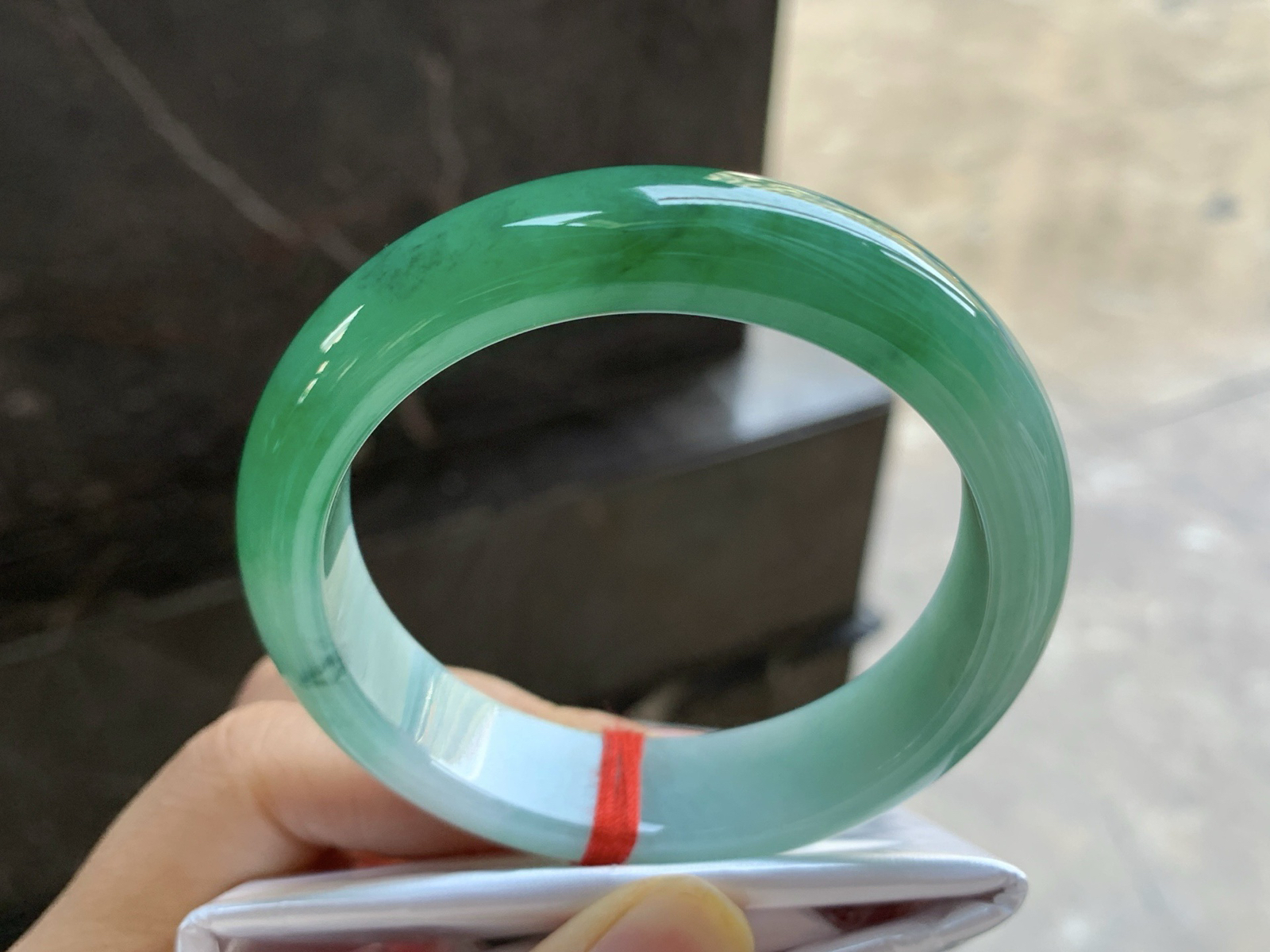 55-14-8.2

浓绿色手镯^_^颜色鲜艳