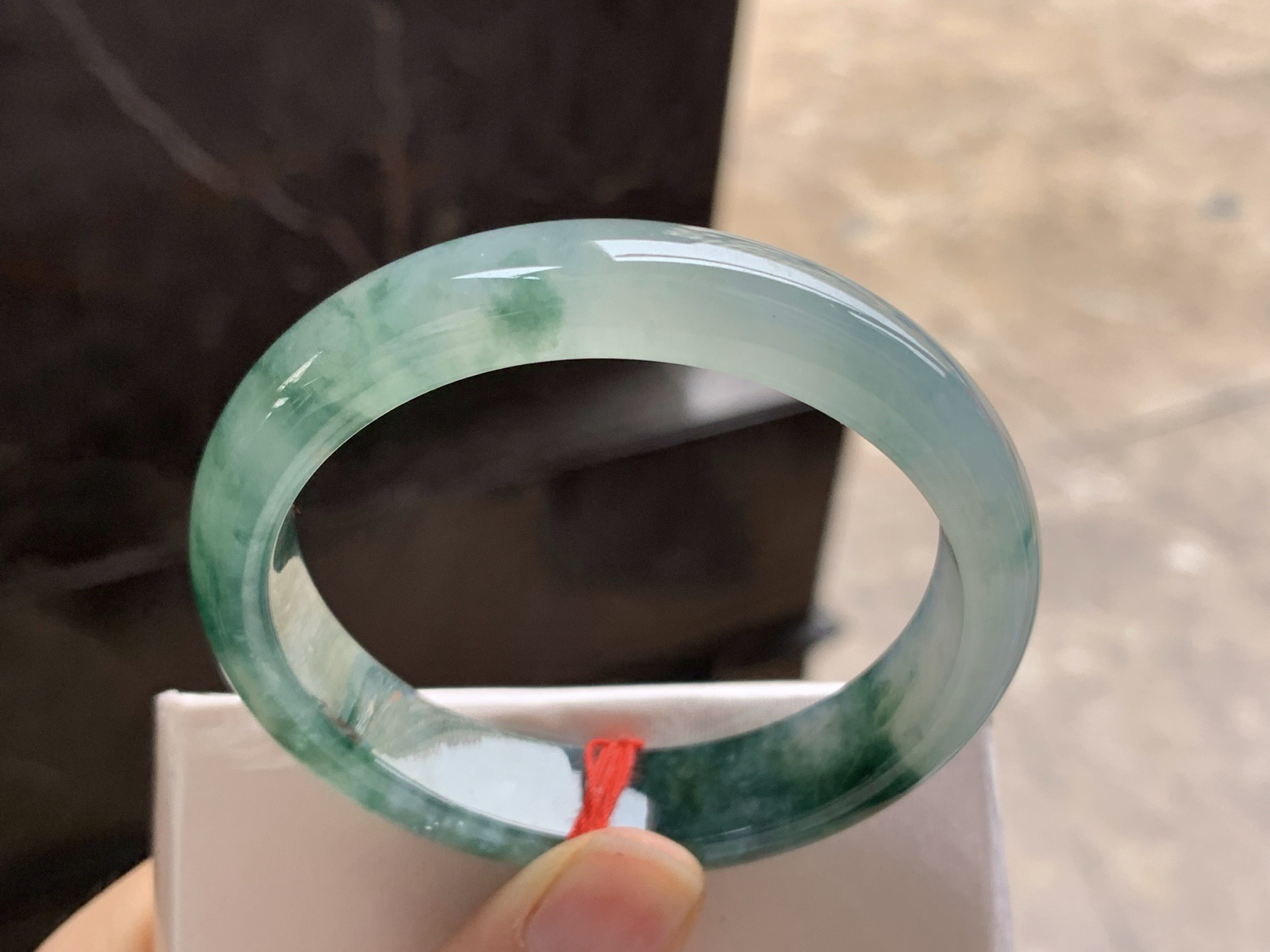 52.8-11.8-7

飘花贵妃手镯^_^正圈50可以带