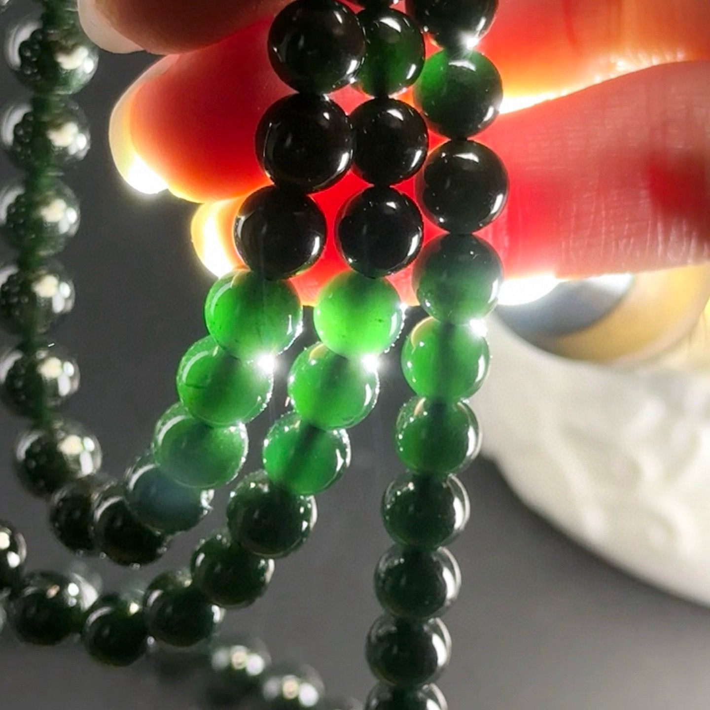 精品墨翠卡7mm长珠子手串 种好色正 黑度好 打灯通透