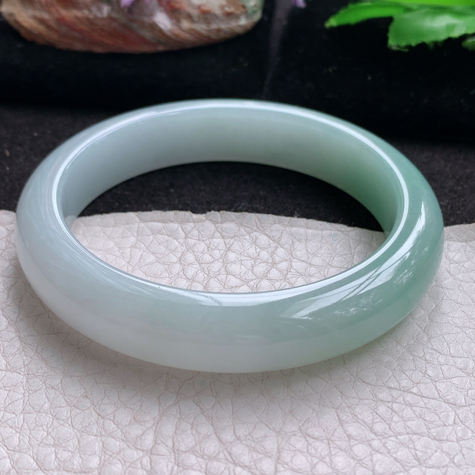 js实拍55*12*8.3招财镯 天然翡翠a货手镯水润清新双彩正圈玉镯子