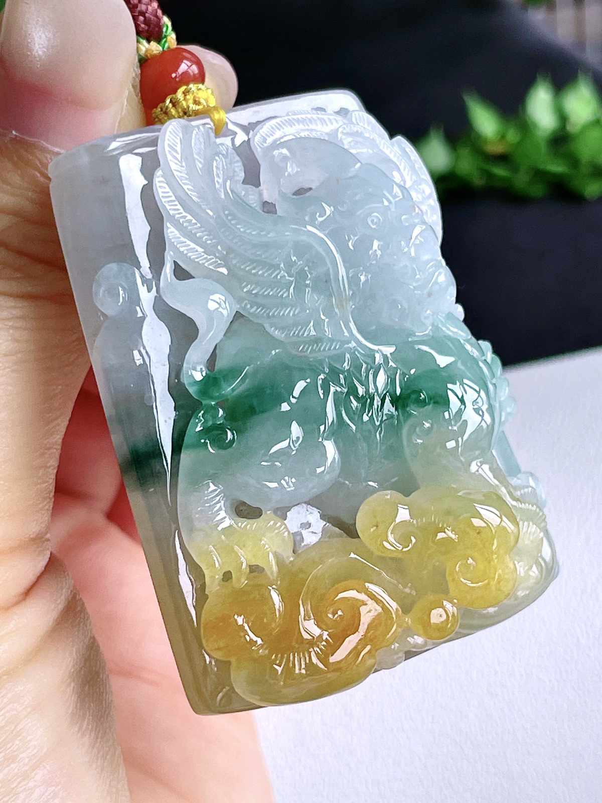 【裸石】冰黄加绿麒麟牌吊坠
【说明】缅料 性价比高  
【尺寸】53.3-41-22.7