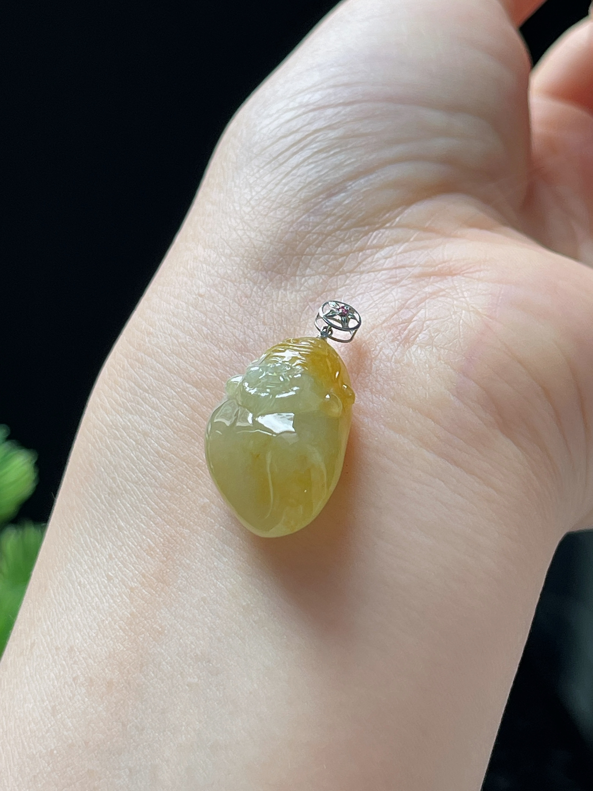 18k金翡翠冰糯种黄财神挂件