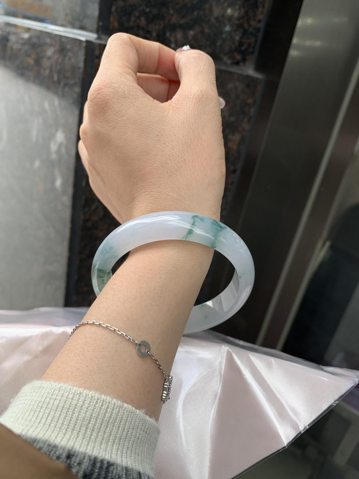 冰飘蓝花正圈59.1-7.6-13.9
花色灵动飘逸，墨兰如画，有江南烟雨之感，蓝花飘洒，精致仙气，上手优雅气质。