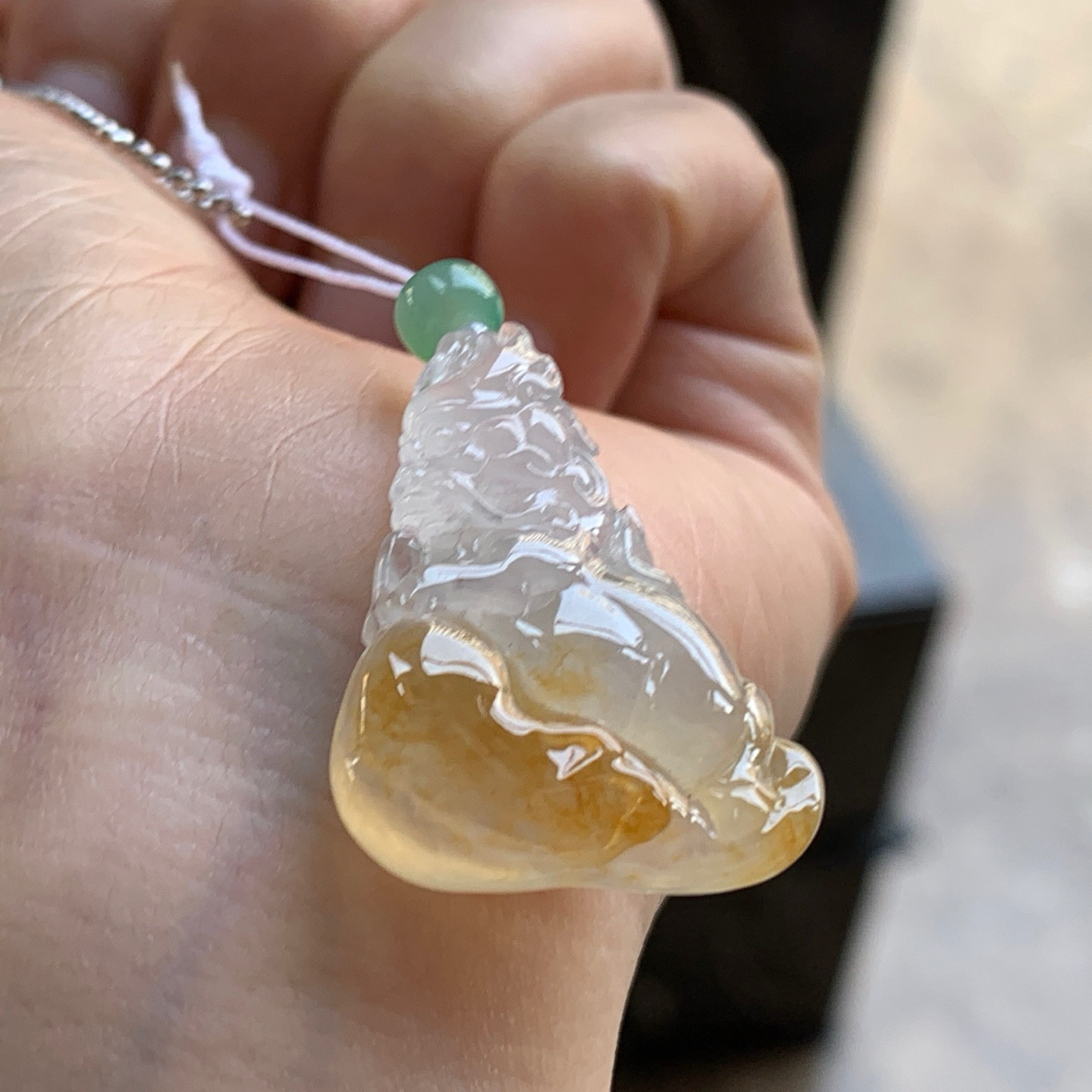 冰黄吊坠^_^招财麒麟 鲜艳冰透