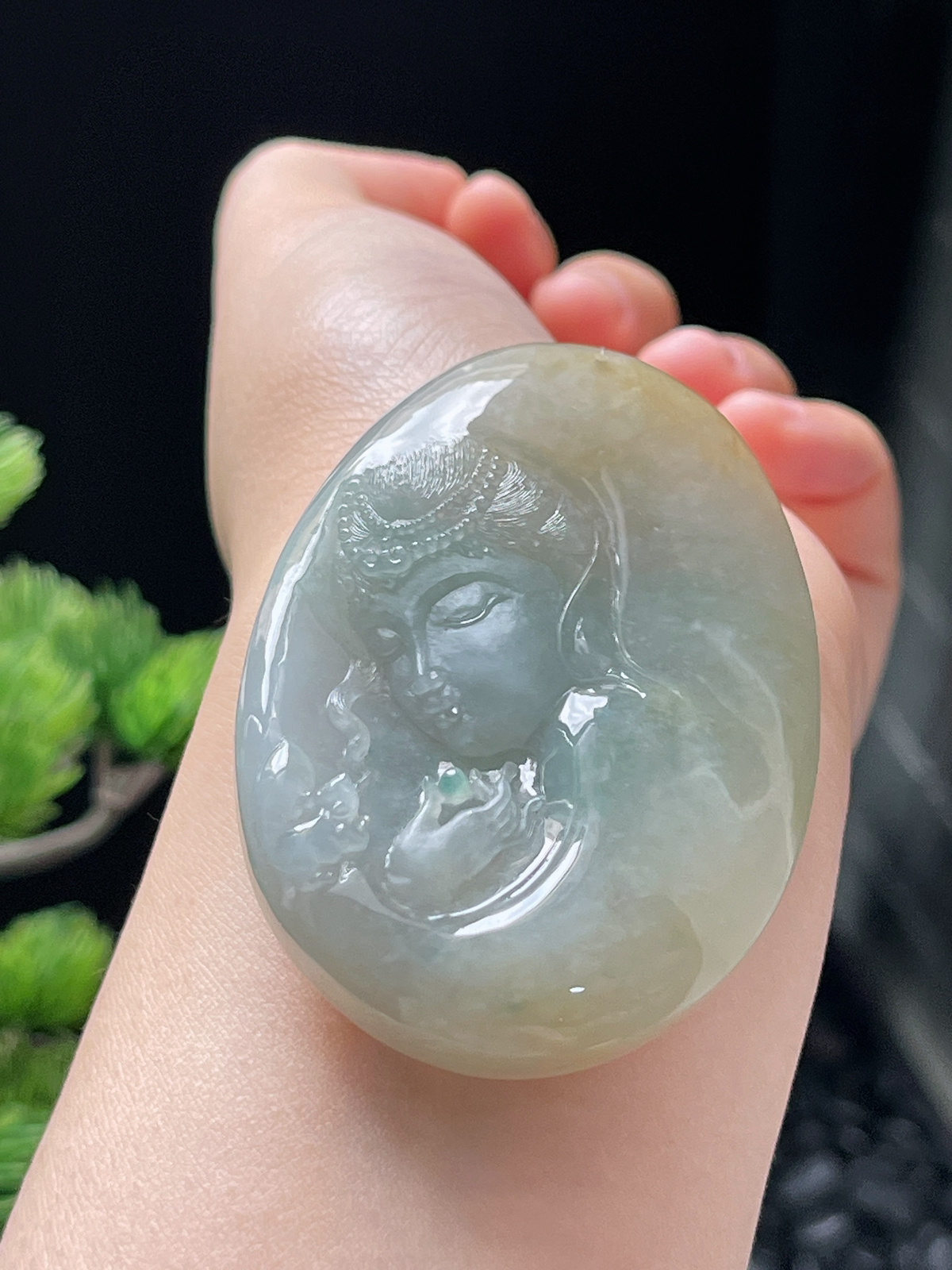 翡翠糯化种淡黄色吊坠