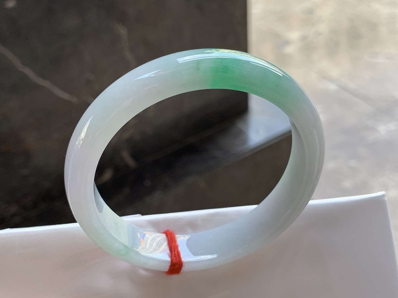 59.5-12.7-8.5mm

带色手镯 59 60可戴～ 颜色鲜艳 底子干净