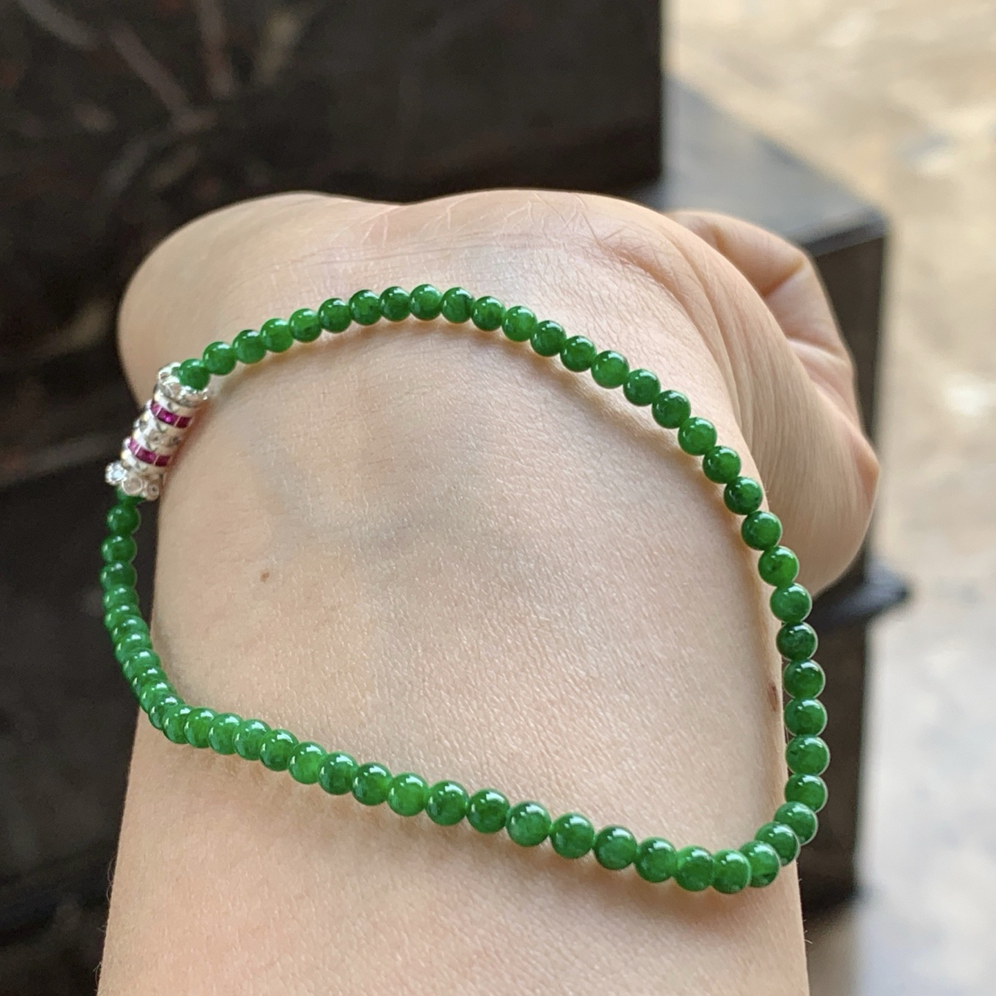 辣绿色手串^_^鲜艳