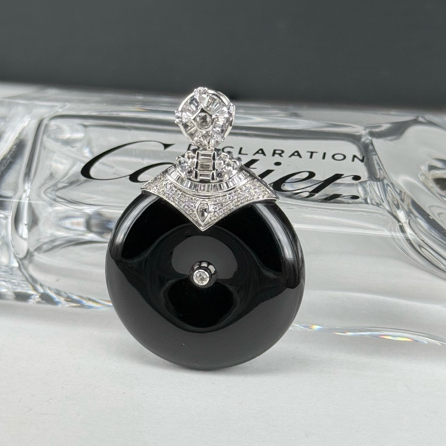 精品18k墨翠平安扣 种好色正 黑度极好 打灯通透 油性十足  尺寸42