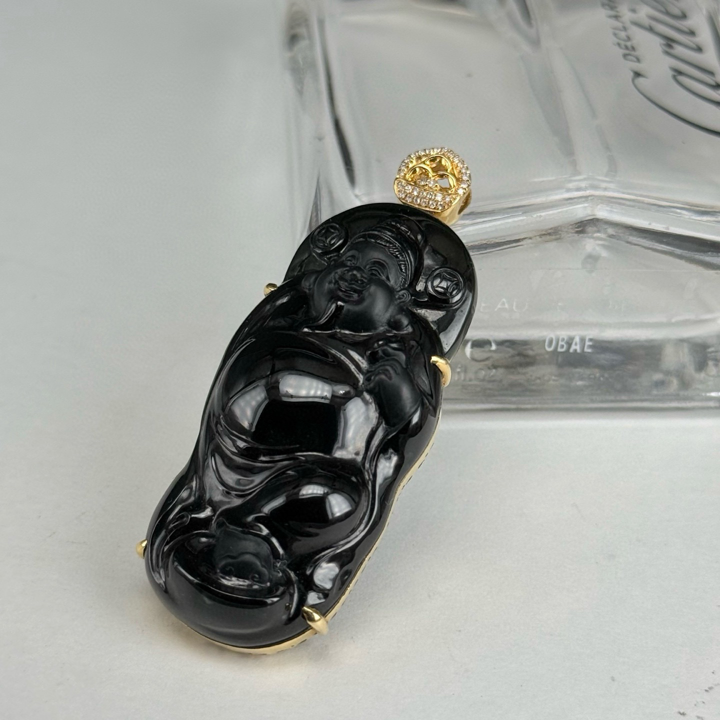 精品18k墨翠财神 种好色正 黑度极好 打灯通透 油性十足 尺寸55.6