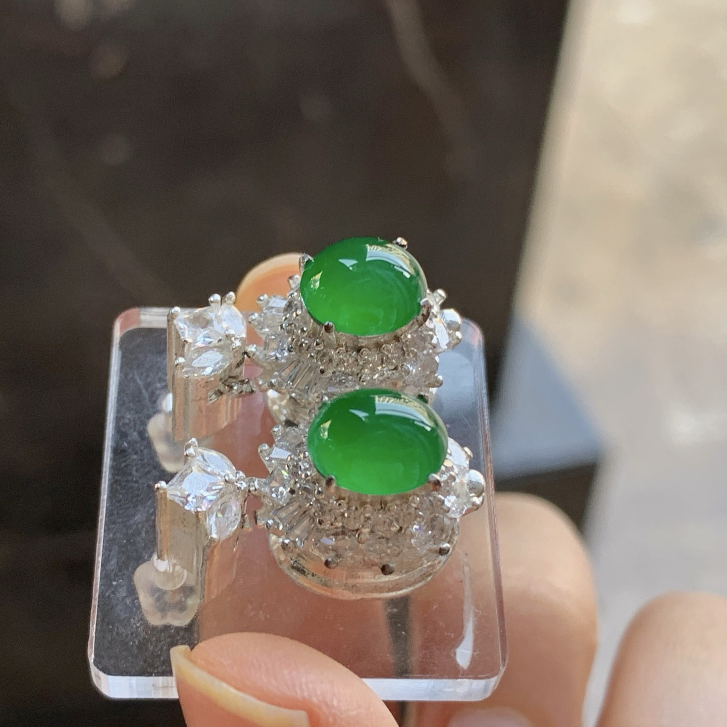 冰绿耳钉^_^饱满鲜艳  铜托