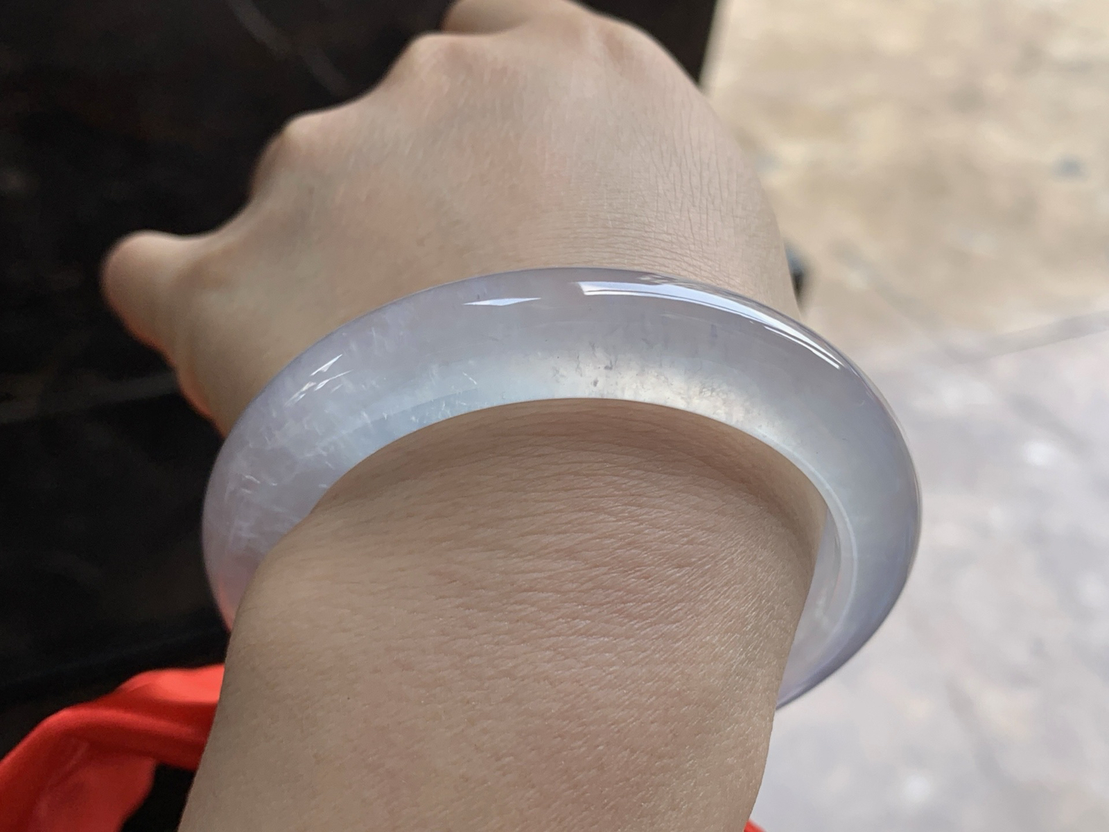 55.5-12-9

高冰手镯^_^种老 荧光十足 透亮