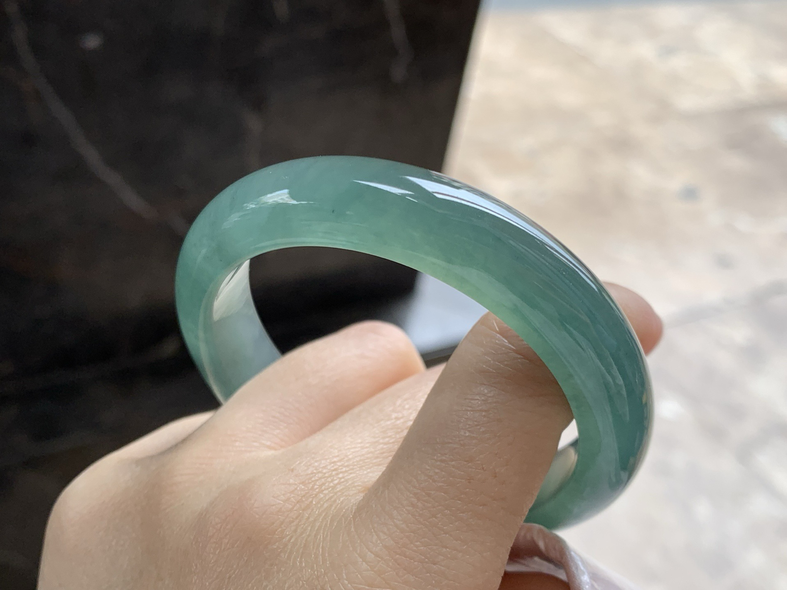 55-12.6-8.4

冰种老蓝水手镯^_^种老肉细 很耐看