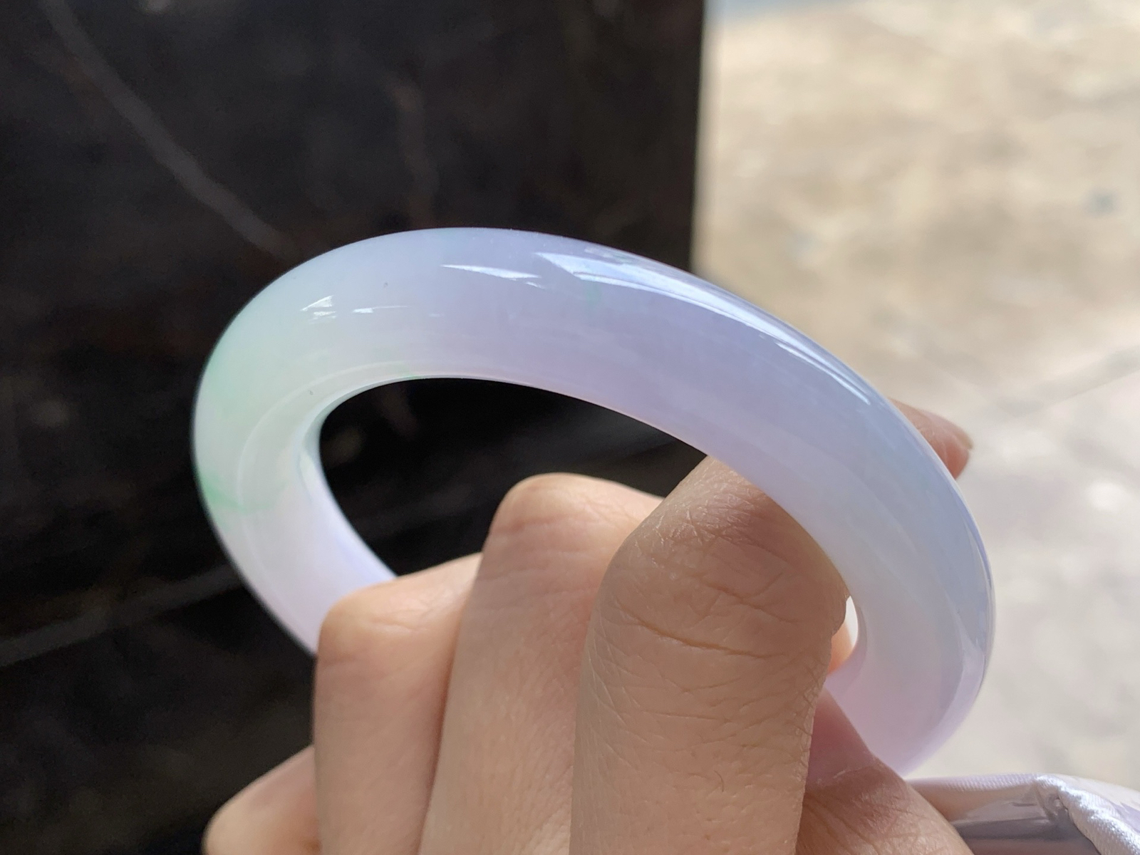 50.5-11

春带彩圆条手镯^_^清新