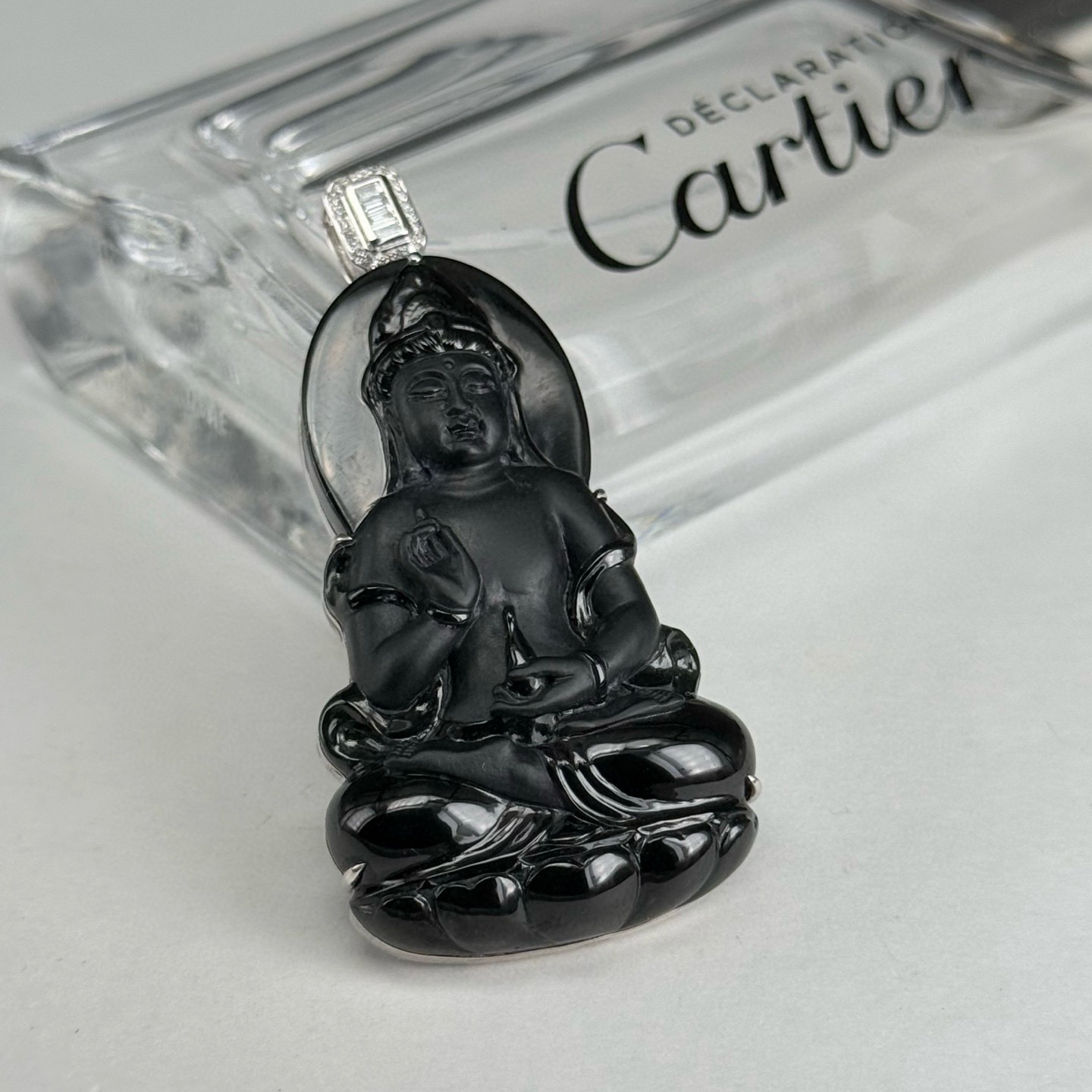 精品18k墨翠观音 种好色正 黑度极好 打灯通透 油性十足 尺寸54.6