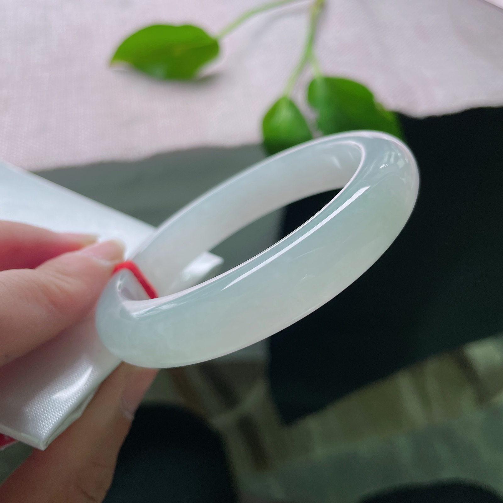 54.5/12/8.4。淡绿底正圈，巧笑嫣然，清润温柔，越看越舒心..