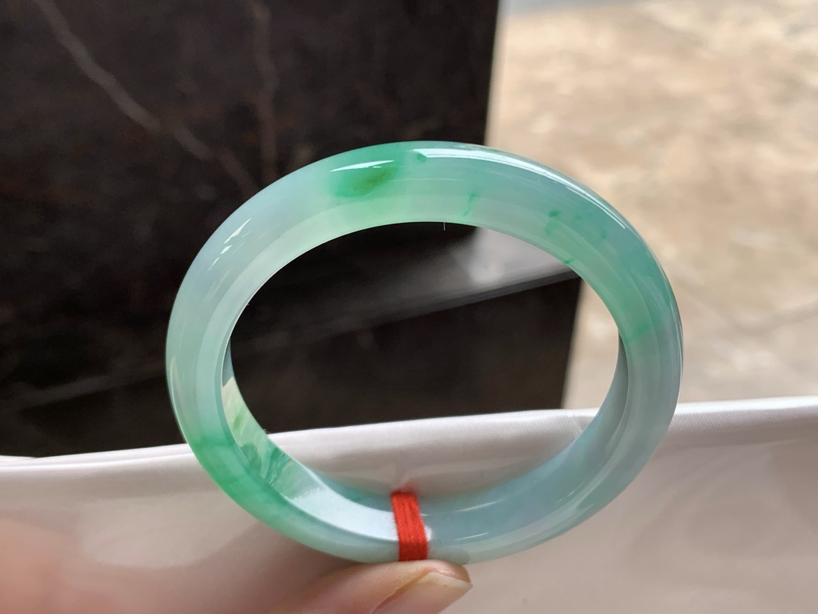 51-6.9-7.8

飘绿手镯^_^色阳