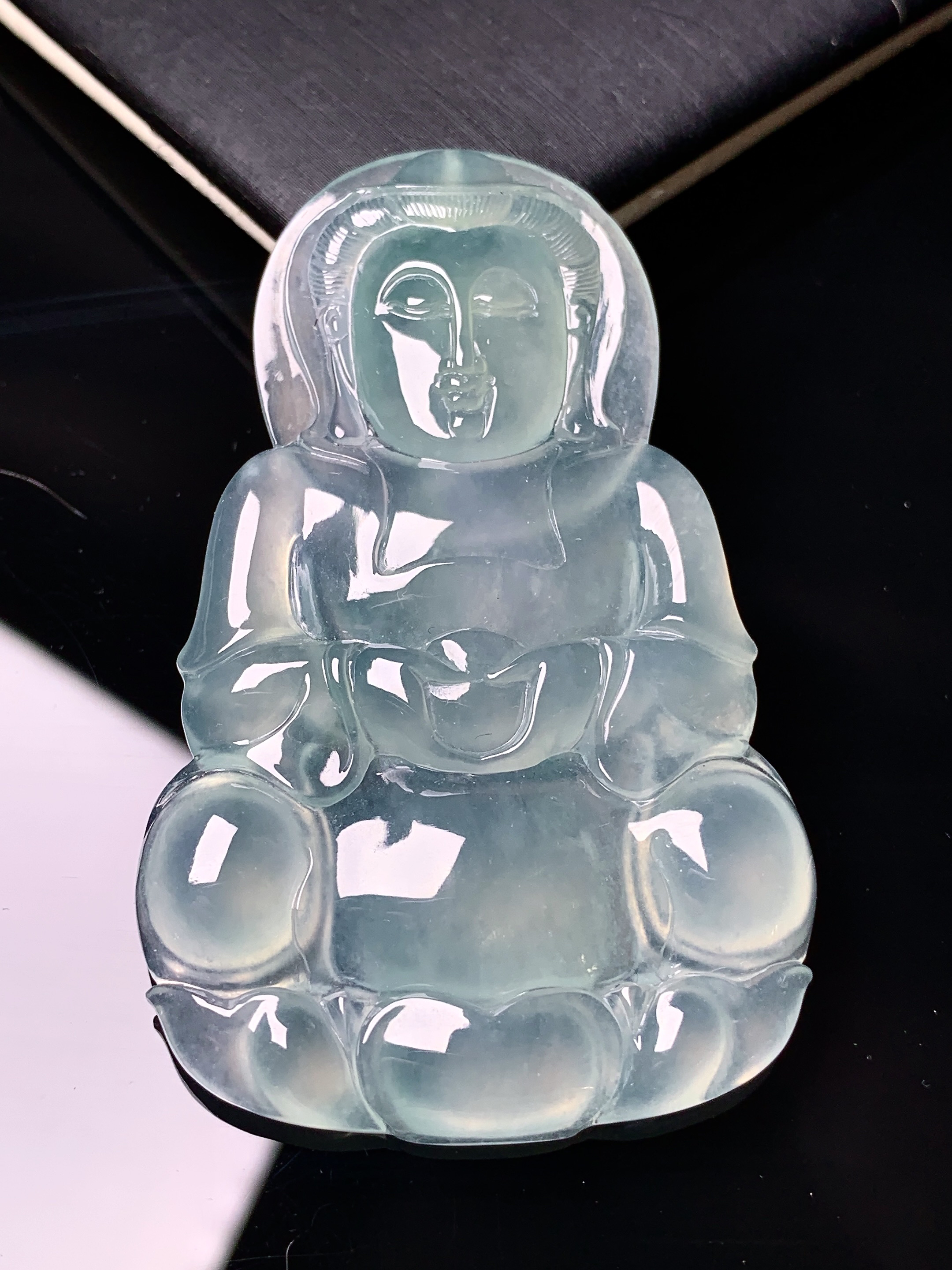 冰种观音菩萨吊坠 玉质细腻 色泽艳丽清新 水润亮眼 整体尺寸60.2*37.5*5c1
