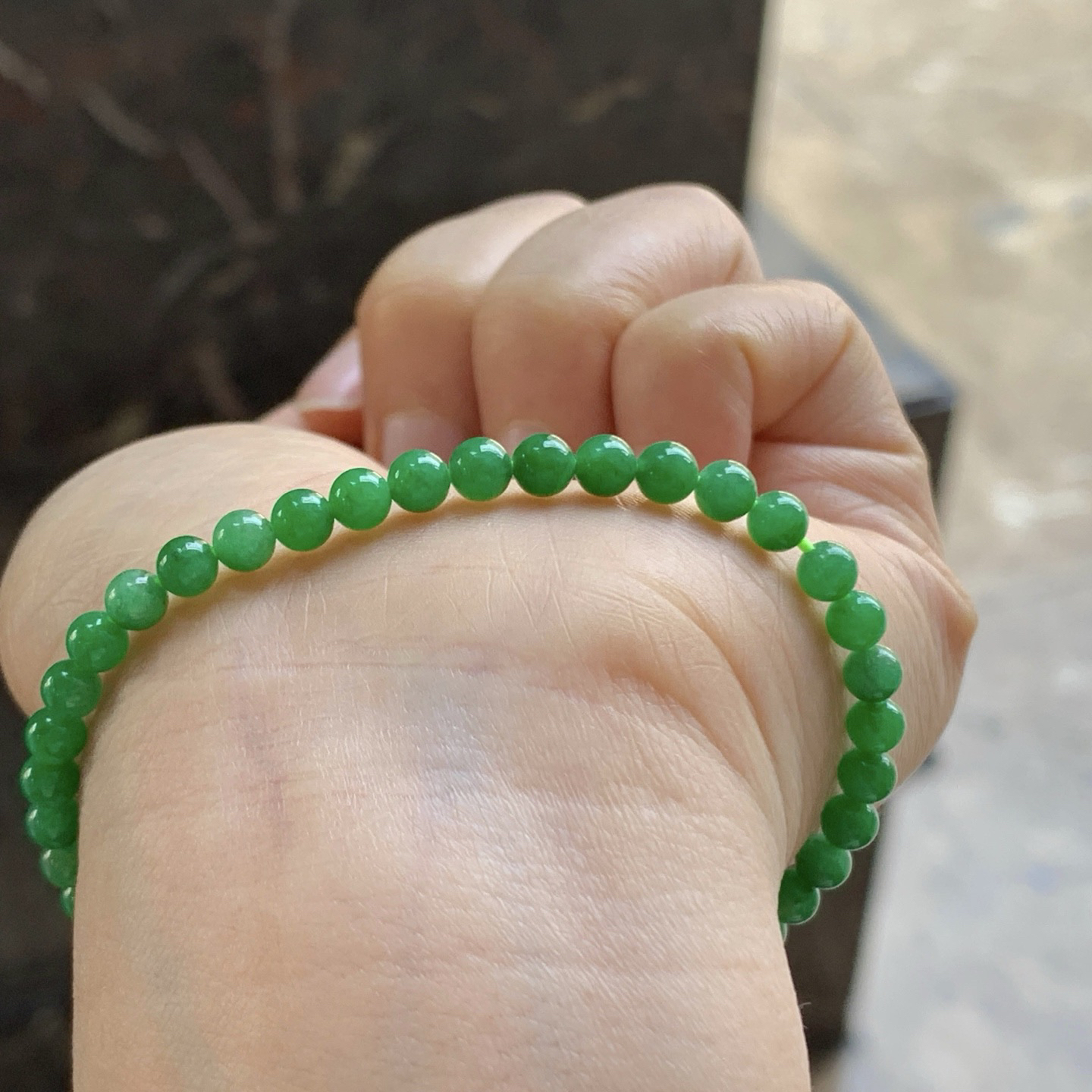 辣绿色手串^_^鲜艳 尺寸4.3