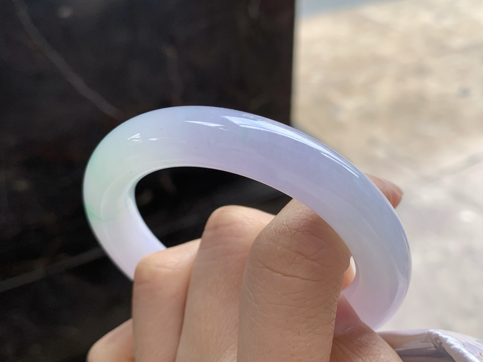 50.5-11

春带彩圆条手镯^_^清新