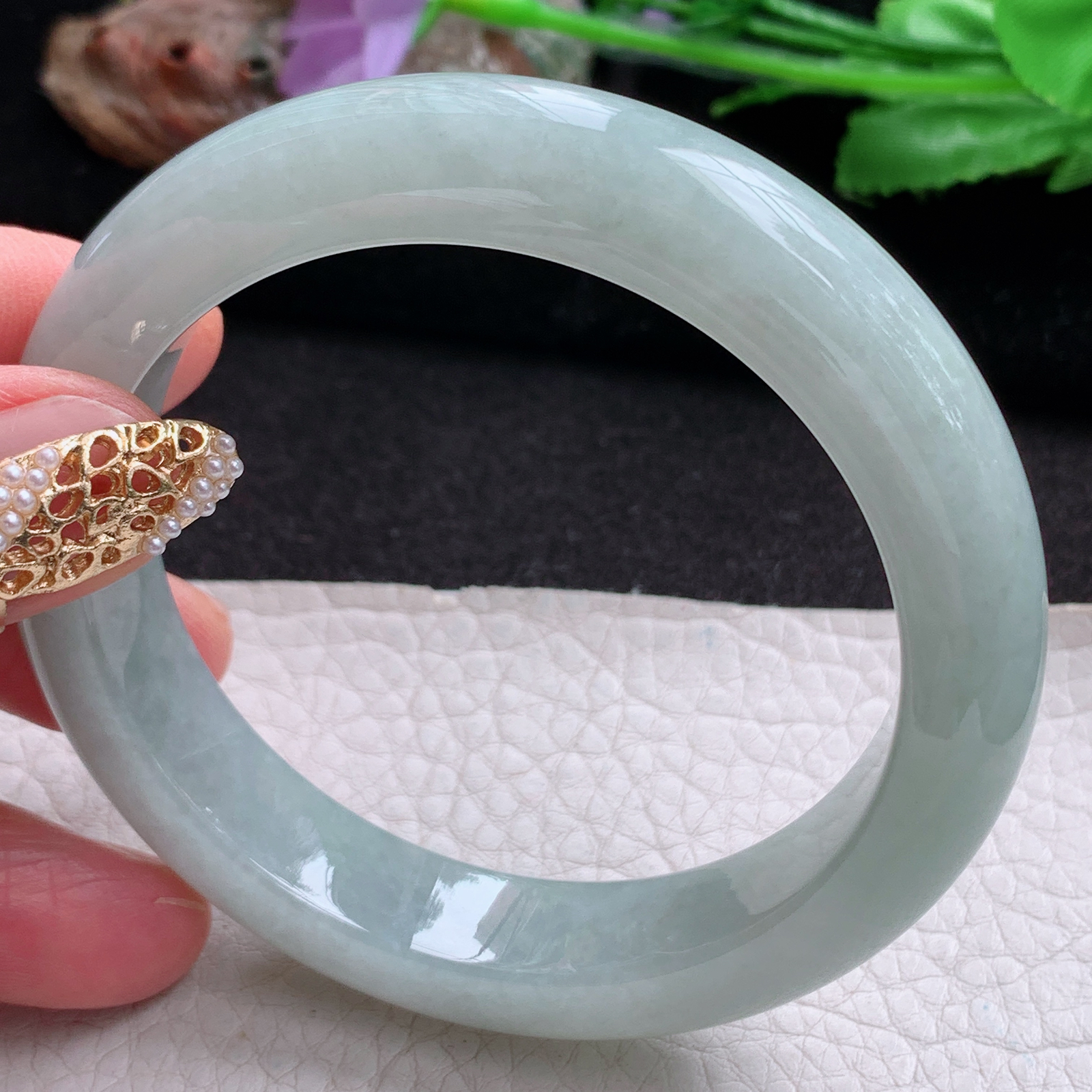 js实拍57*12.5*9平安镯 天然翡翠a货手镯浅绿胶感正圈玉镯子