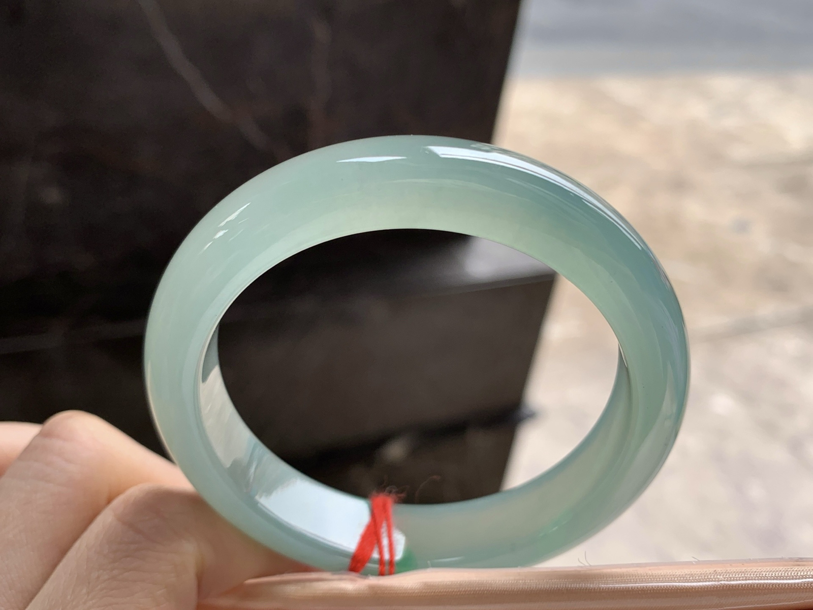 54.5-12.3-8.3

冰飘绿手镯^_^透亮