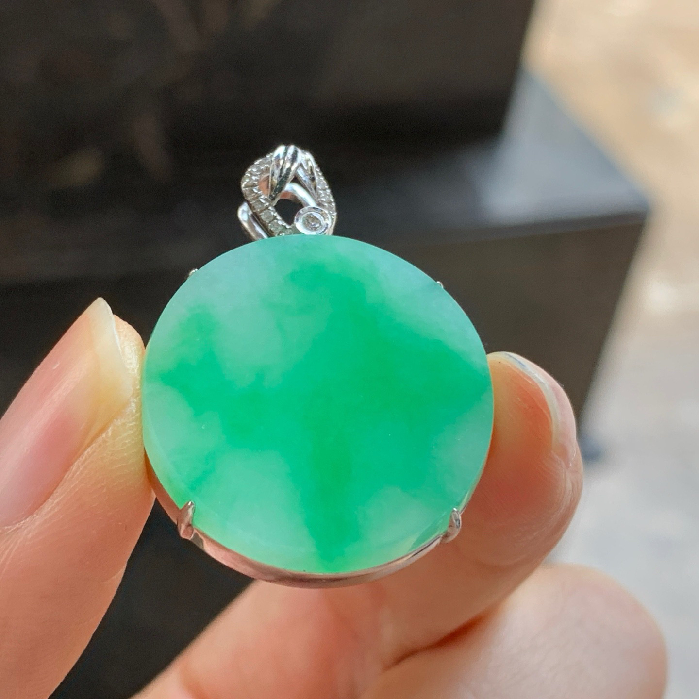 金钻阳绿色圆牌^_^色阳