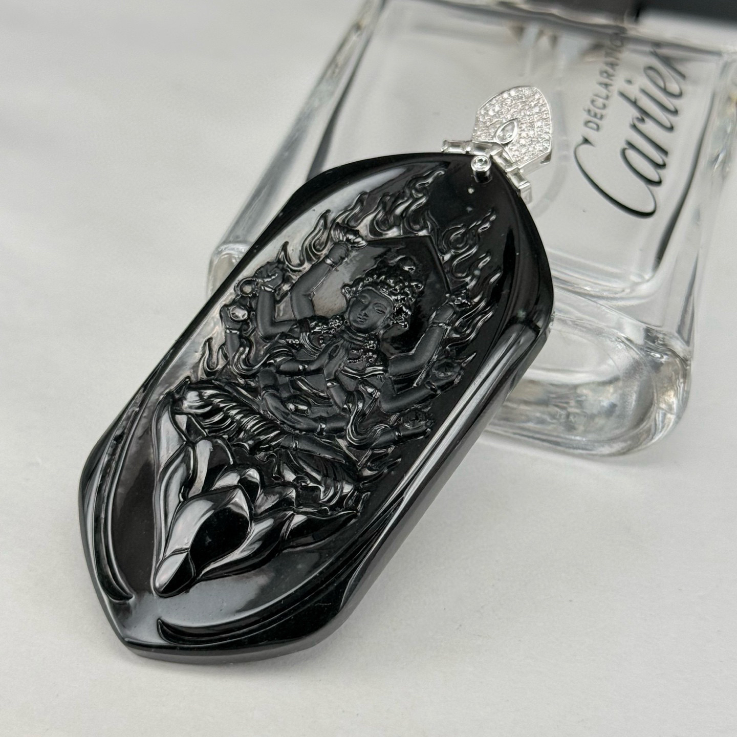 精品18k墨翠千手观音 种好色正 黑度极好 打灯通透 油性十足 尺寸80