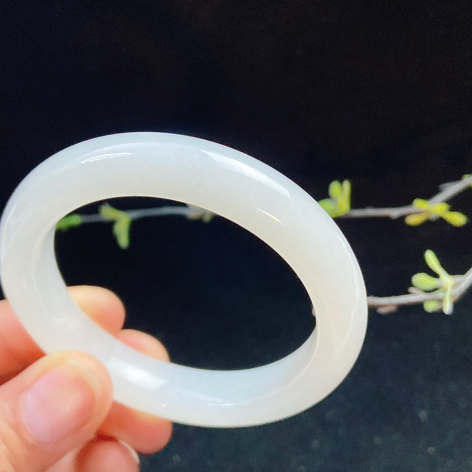 俄料57.5羊脂白玉手镯和田玉山料57圈口手镯58圈口宽12.5厚9无裂无杂无水线 细腻 高脂粉，高