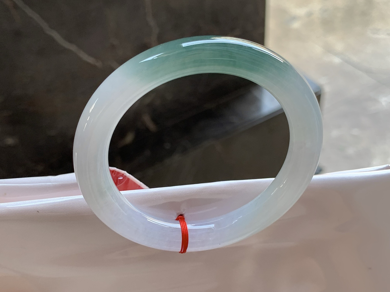 54-9.8

蓝水圆条 54 55可戴～ 底子干净清爽