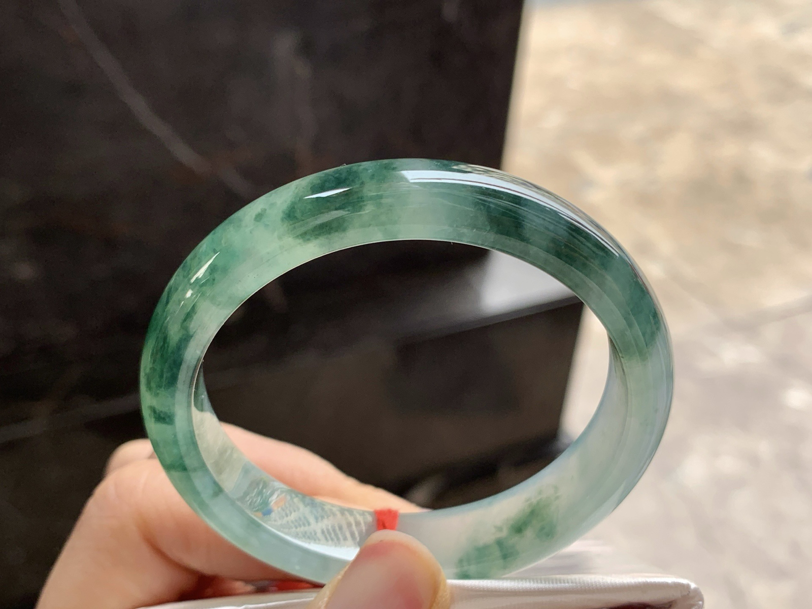 52.8-11.8-7

飘花贵妃手镯^_^正圈50可以带