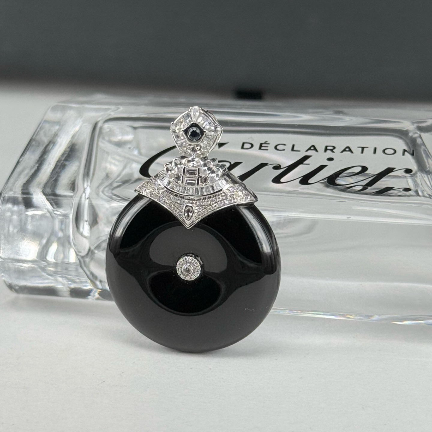 精品18k墨翠平安扣 种好色正 黑度极好 打灯通透 油性十足 尺寸38.6