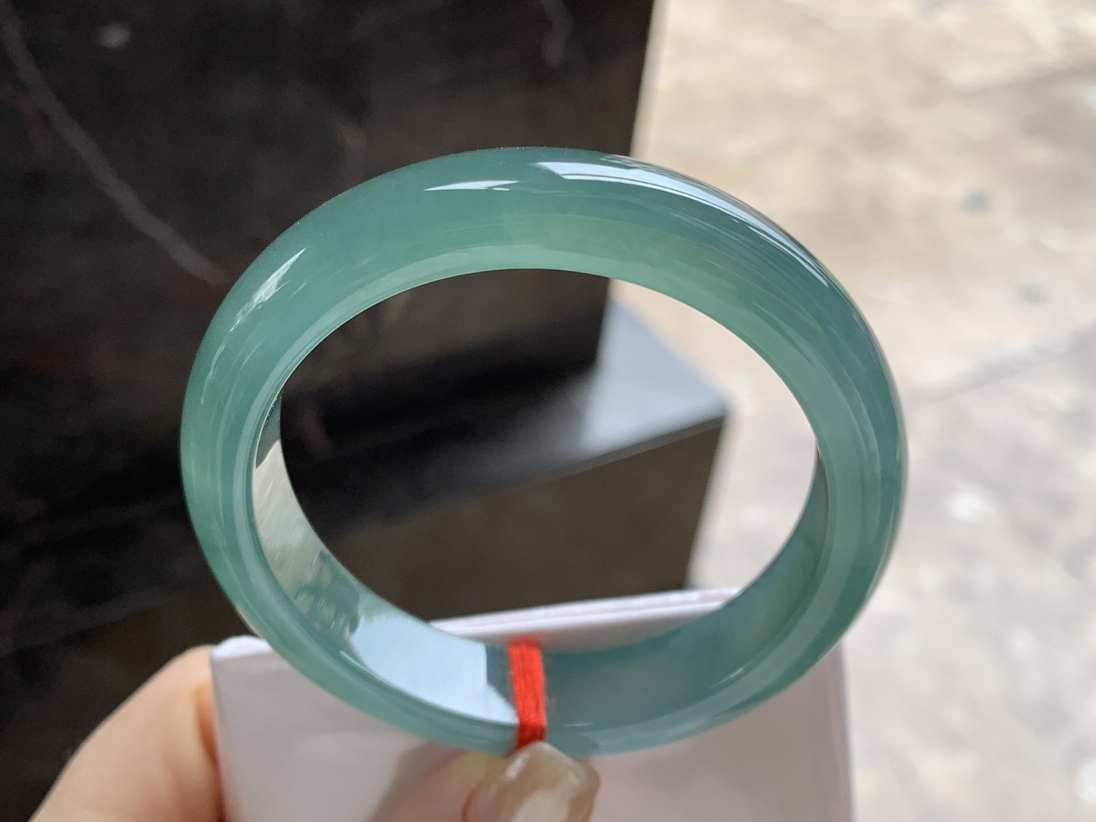 55-12.6-8.4

冰种老蓝水手镯^_^种老肉细 很耐看