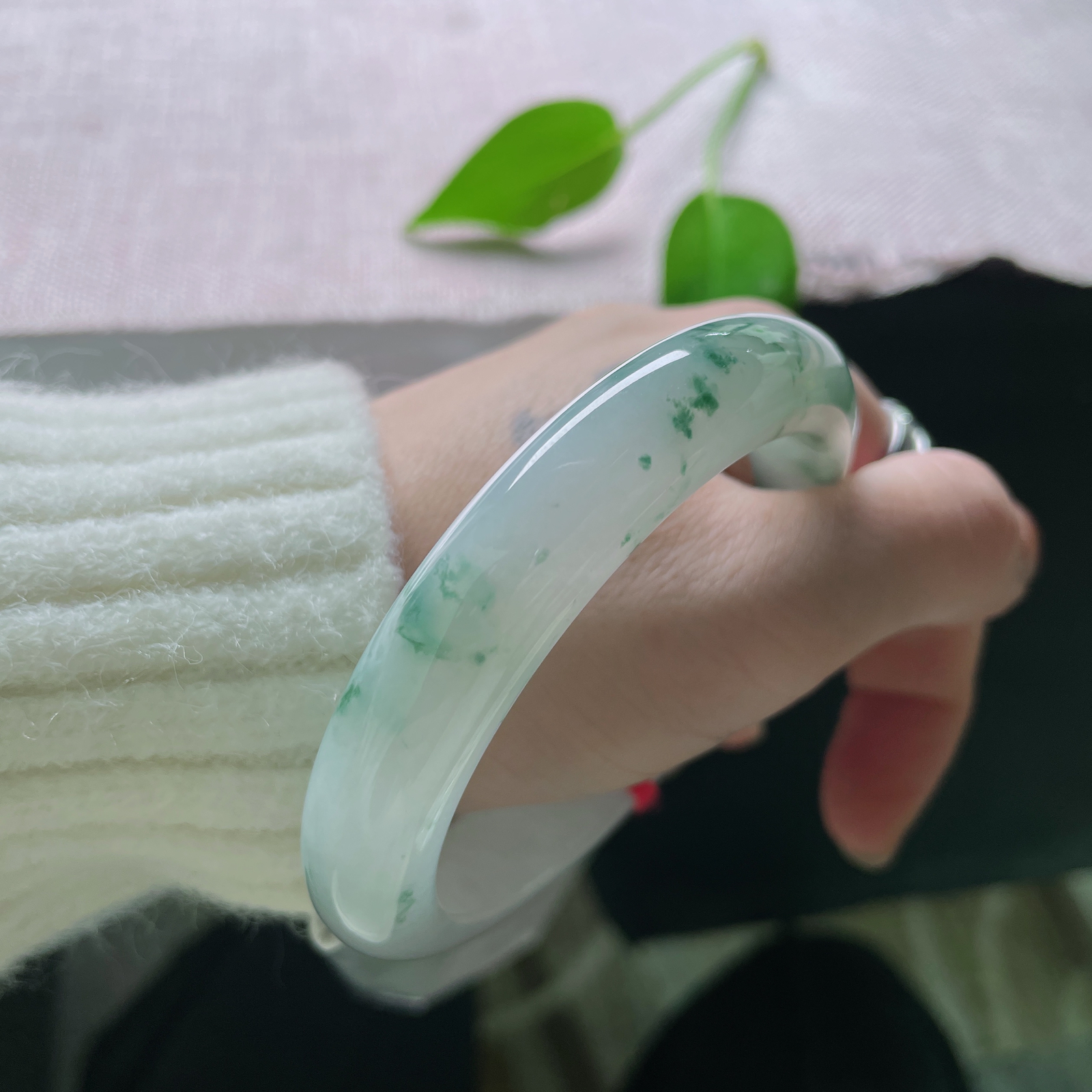 59.2/11.9/8.9，飘花正圈，冰底澄澈，飘花灵动， 无暇