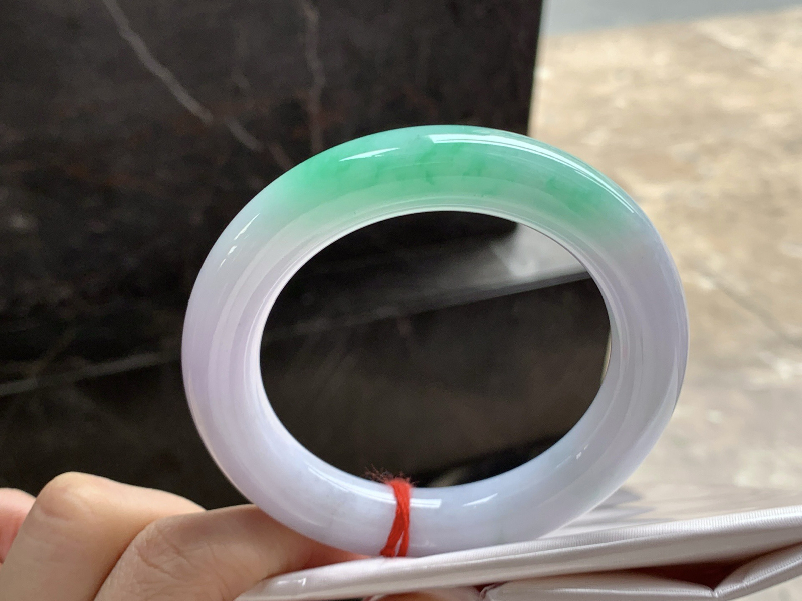 56.5-12.3

春带彩圆条手镯^_^鲜艳