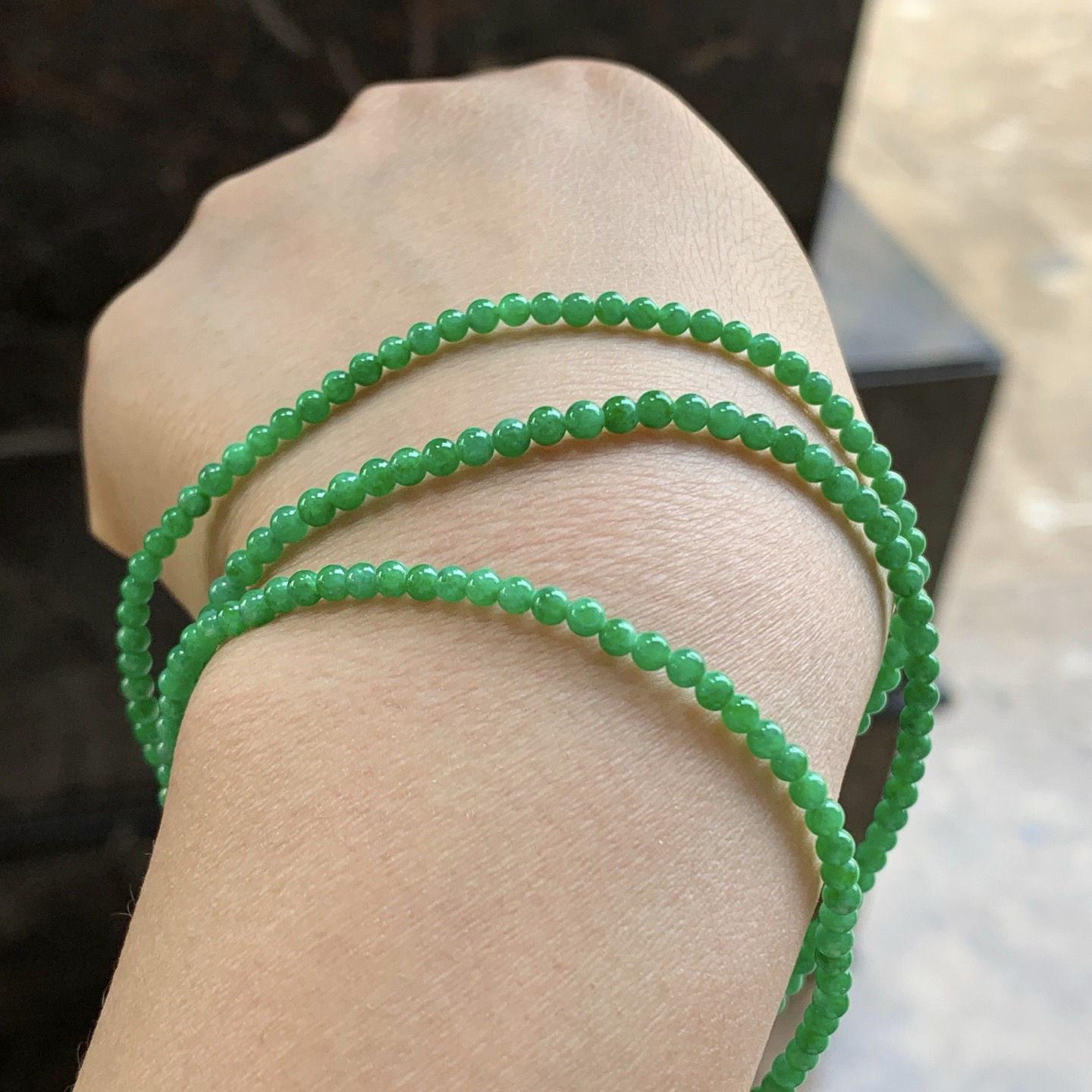 阳绿色珠链^_^鲜艳