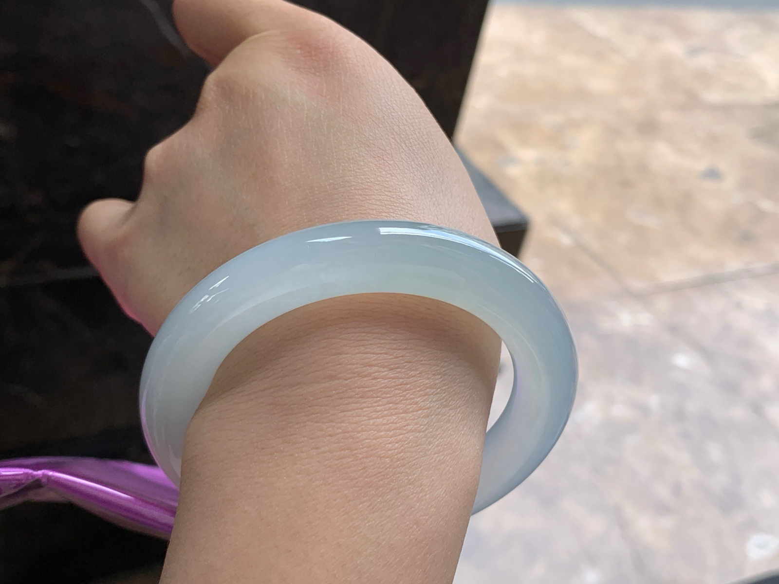 56-11.6

冰种圆条手镯^_^水润冰透 清新