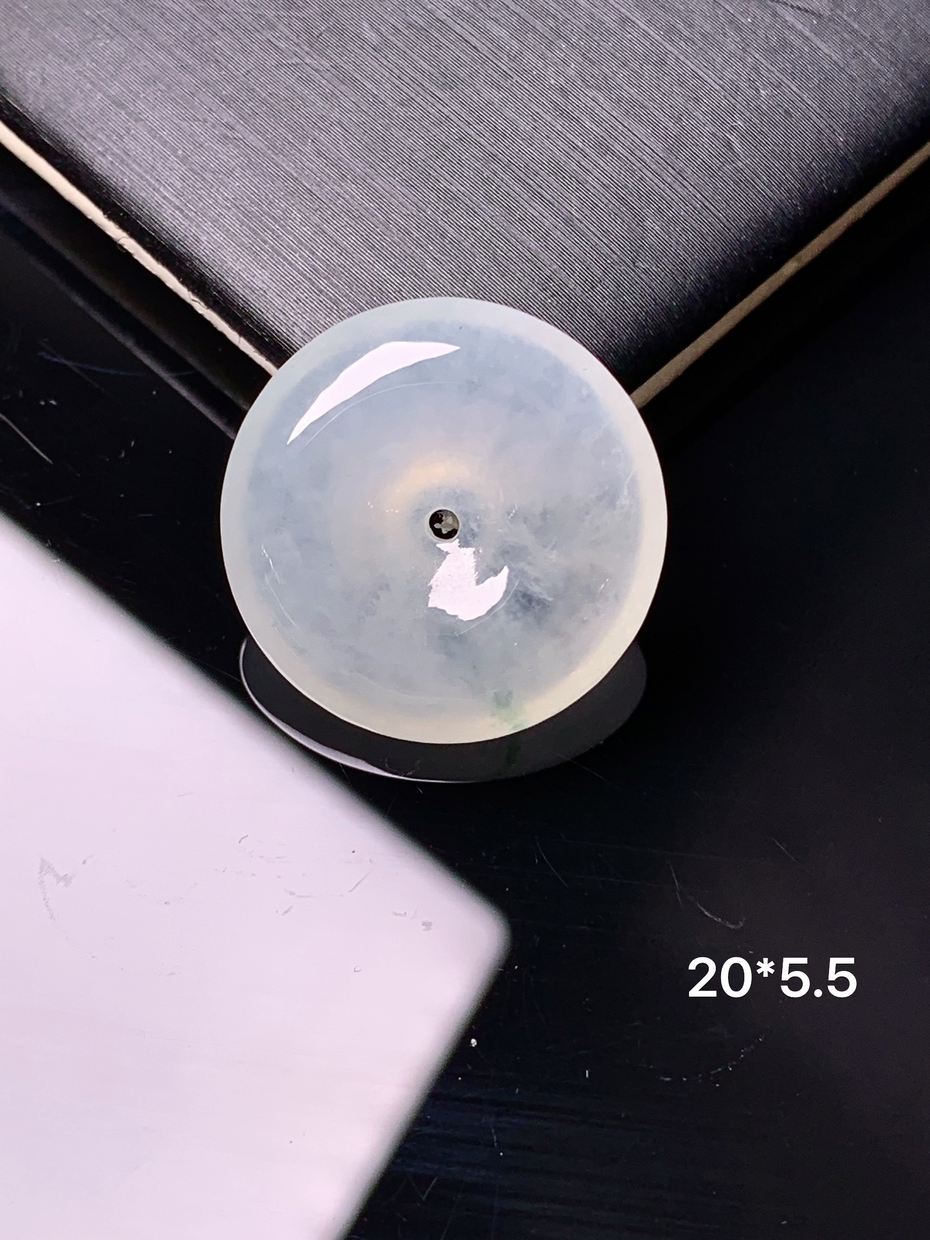 冰种平安扣吊坠 玉质细腻 色泽艳丽清新 水润亮眼 整体尺寸20*5.5c1