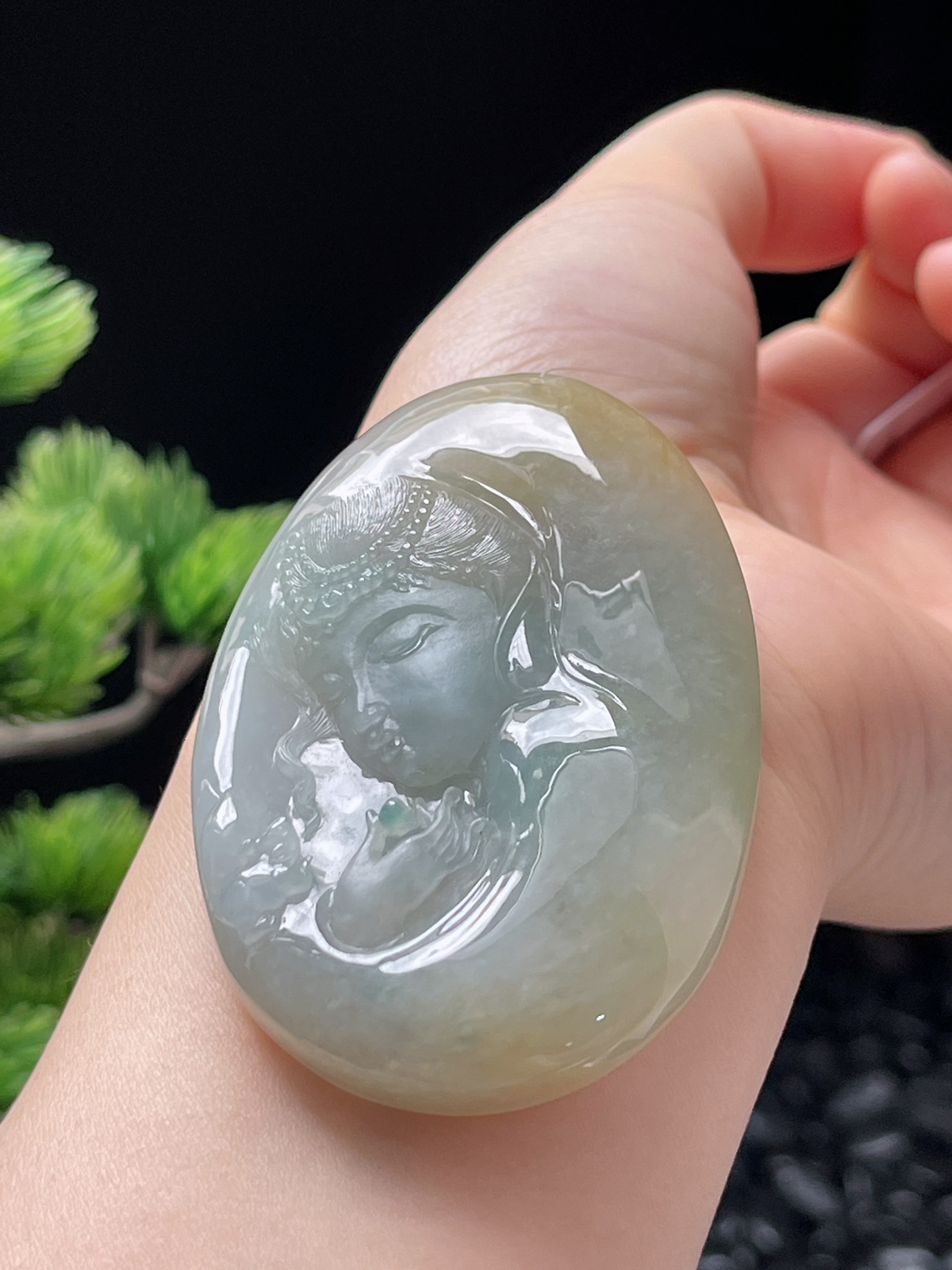 翡翠糯化种淡黄色吊坠