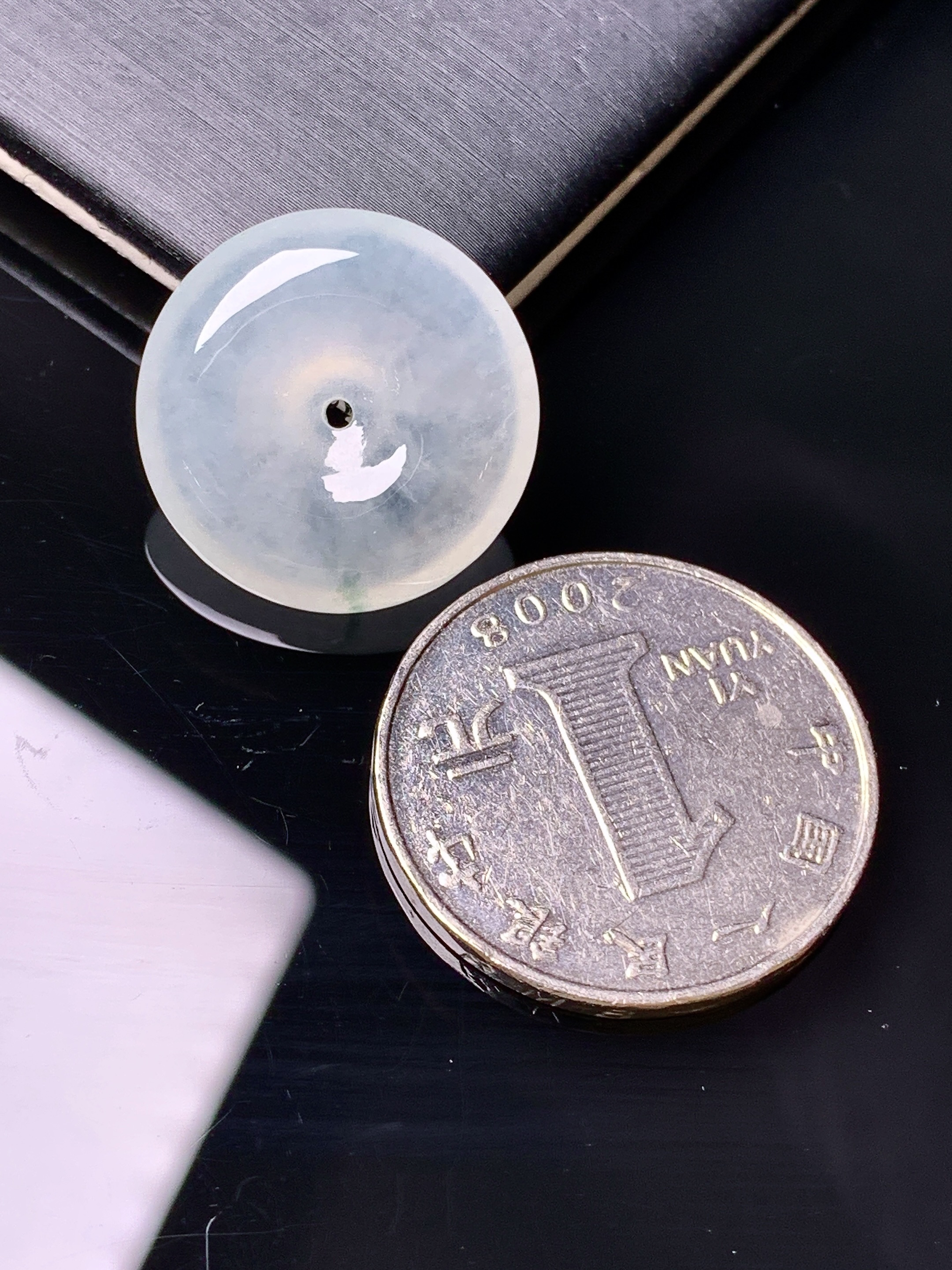 冰种平安扣吊坠 玉质细腻 色泽艳丽清新 水润亮眼 整体尺寸20*5.5c1