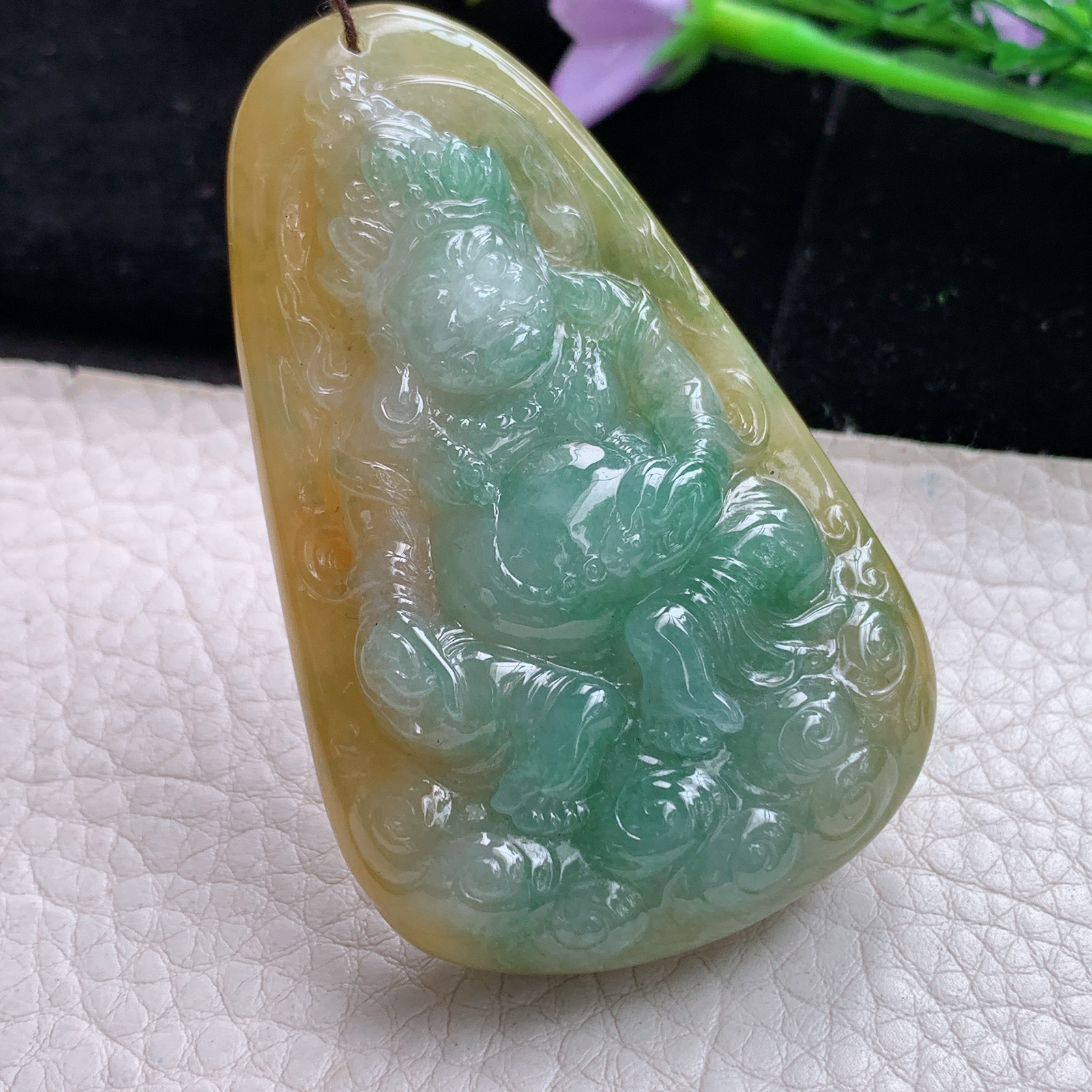 lz实拍63.9*40.8*13.9天然缅甸翡翠黄加绿黄财神 财爷玉吊坠 玉挂件