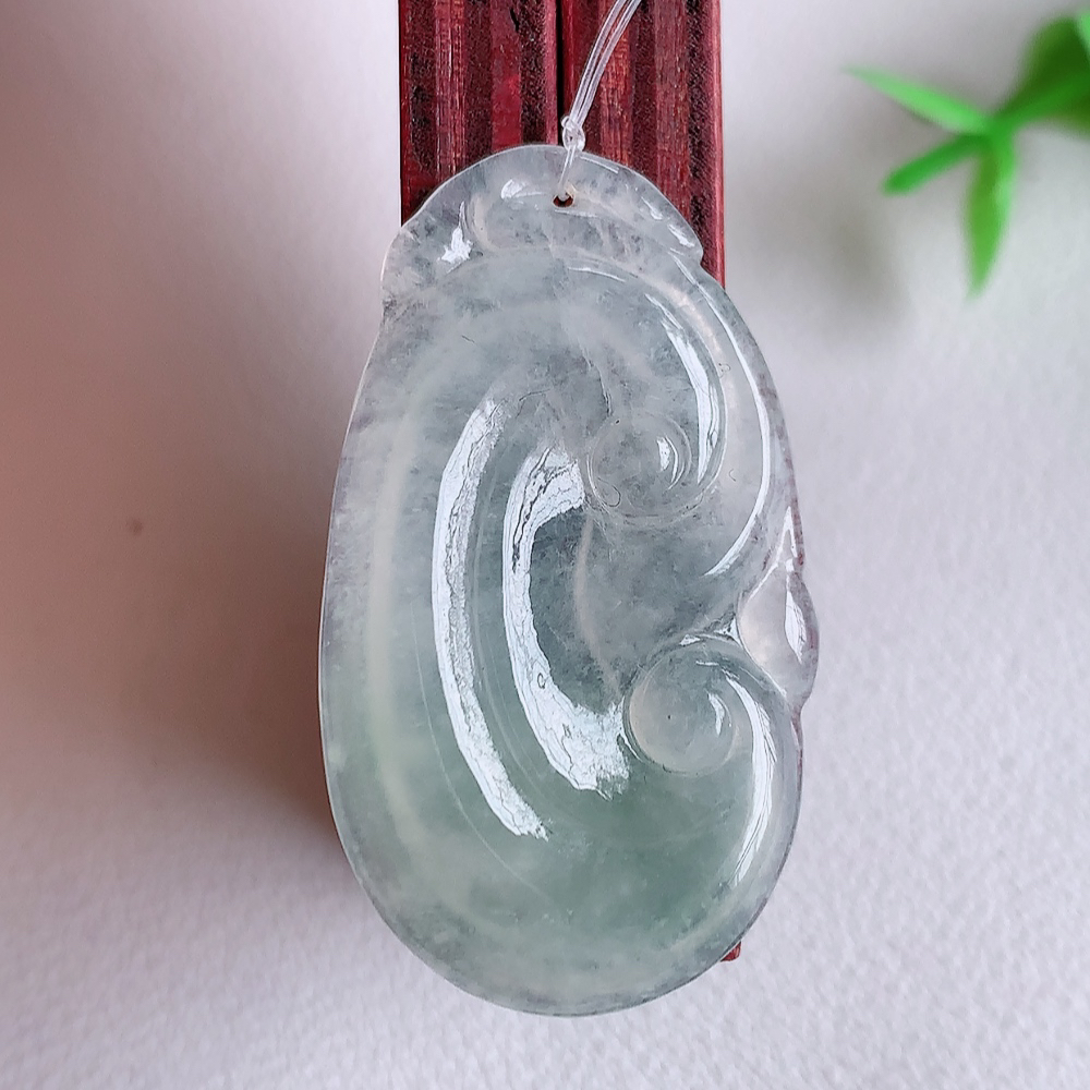 冰润吉祥如意翡翠吊坠  寓意“万事如意，吉祥如意,福寿绵长 心想事成”饱满大气，通透水润  W49.11  尺寸：37-21.3-3.5mm