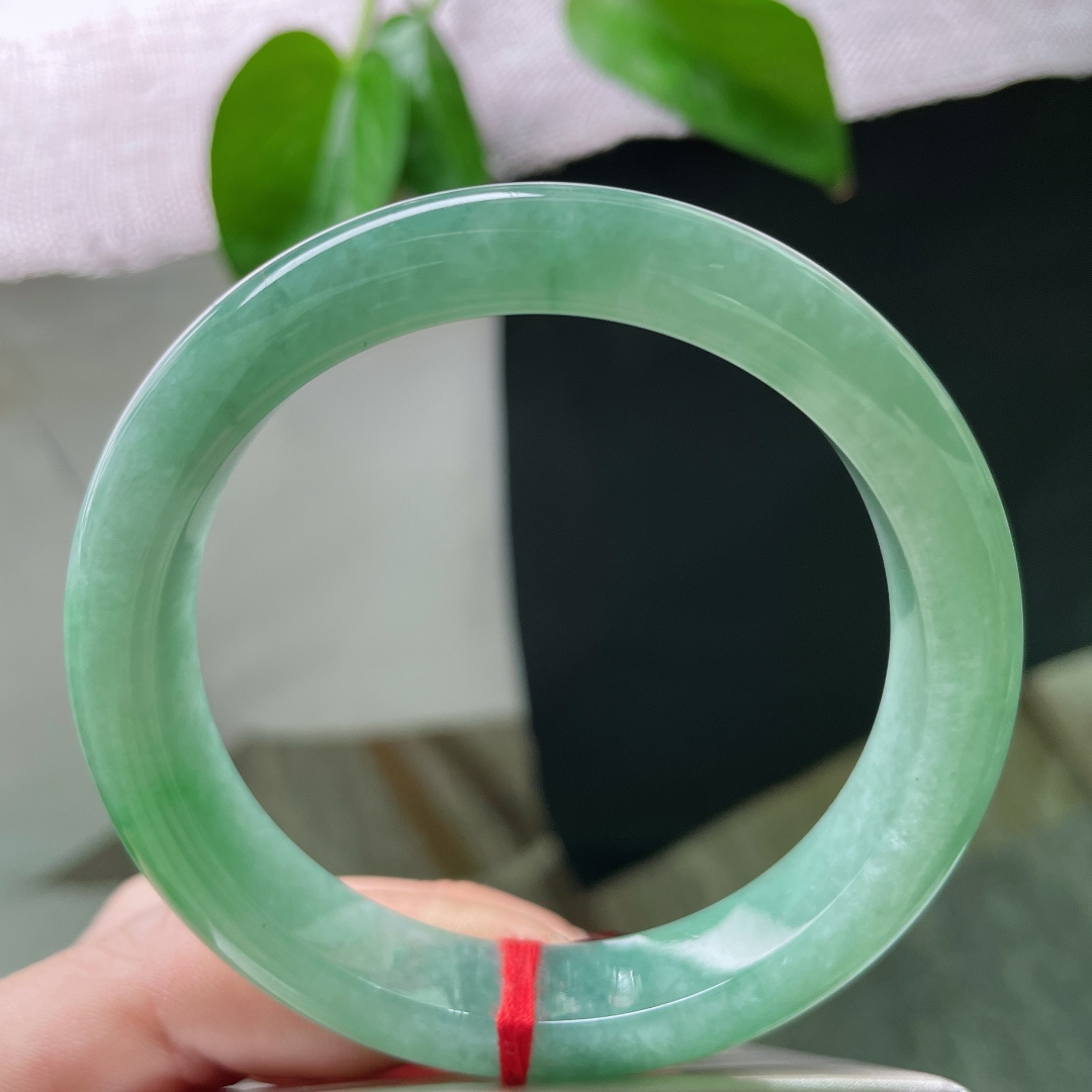 57.6/11.3/8.3，绿底正圈，耐看，郁郁葱葱，一点皮纹，ss50911a