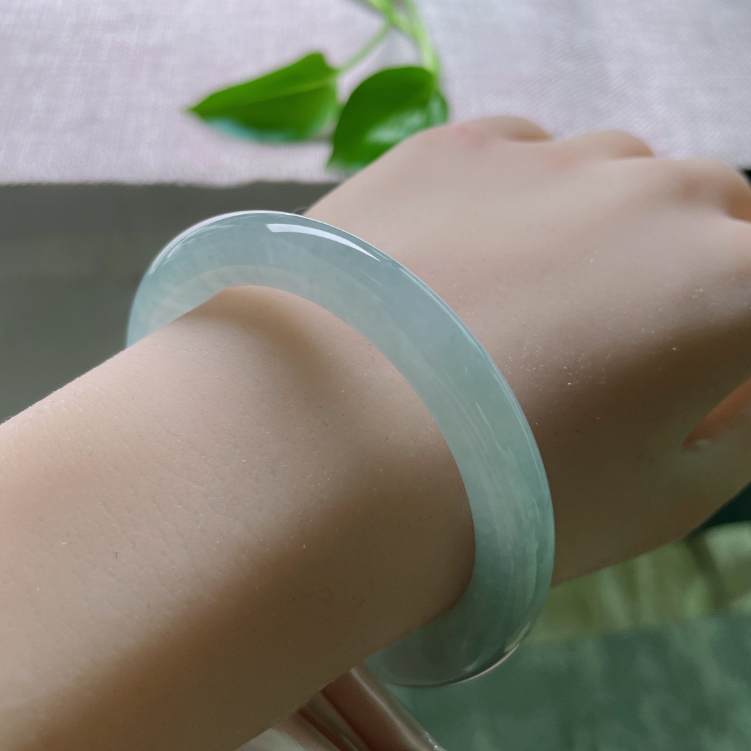 54.4/8.6，冰蓝圆条，是深海交出的一页信纸，所有心事都沉在安静的蓝里。棉根，无裂，ss49983a