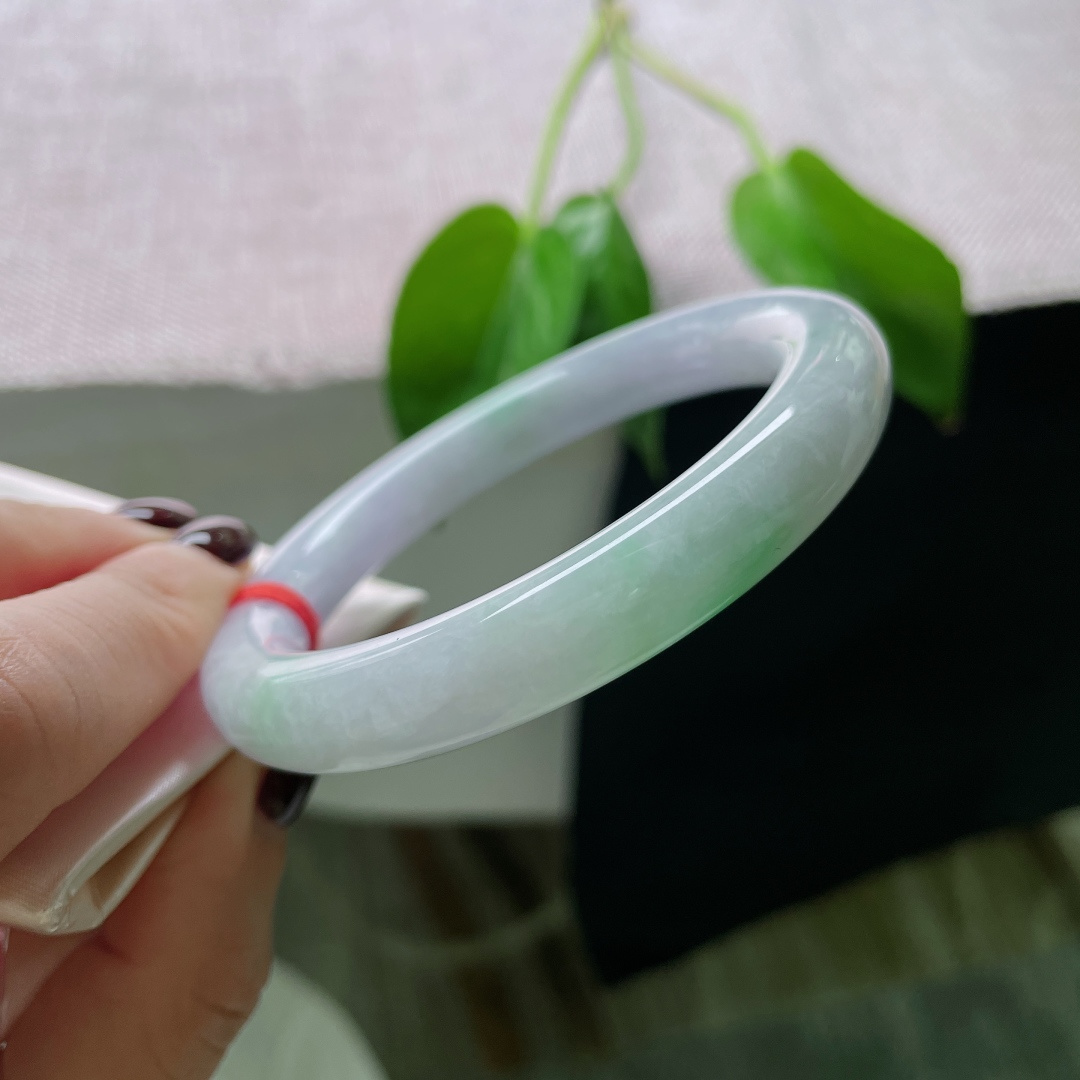 57/10.4，春彩圆条，是春天打翻了调色盘，最不经意，也最动人的那笔。有棉线，ss50744a