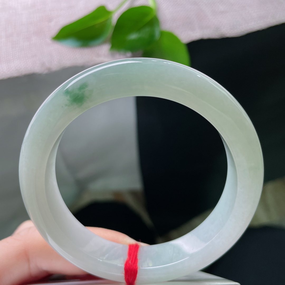 54.7/12.5/8.9，淡绿底正圈，清秀迷人，素净，一抹飘花灵动飘逸，皮纹，ss48641a